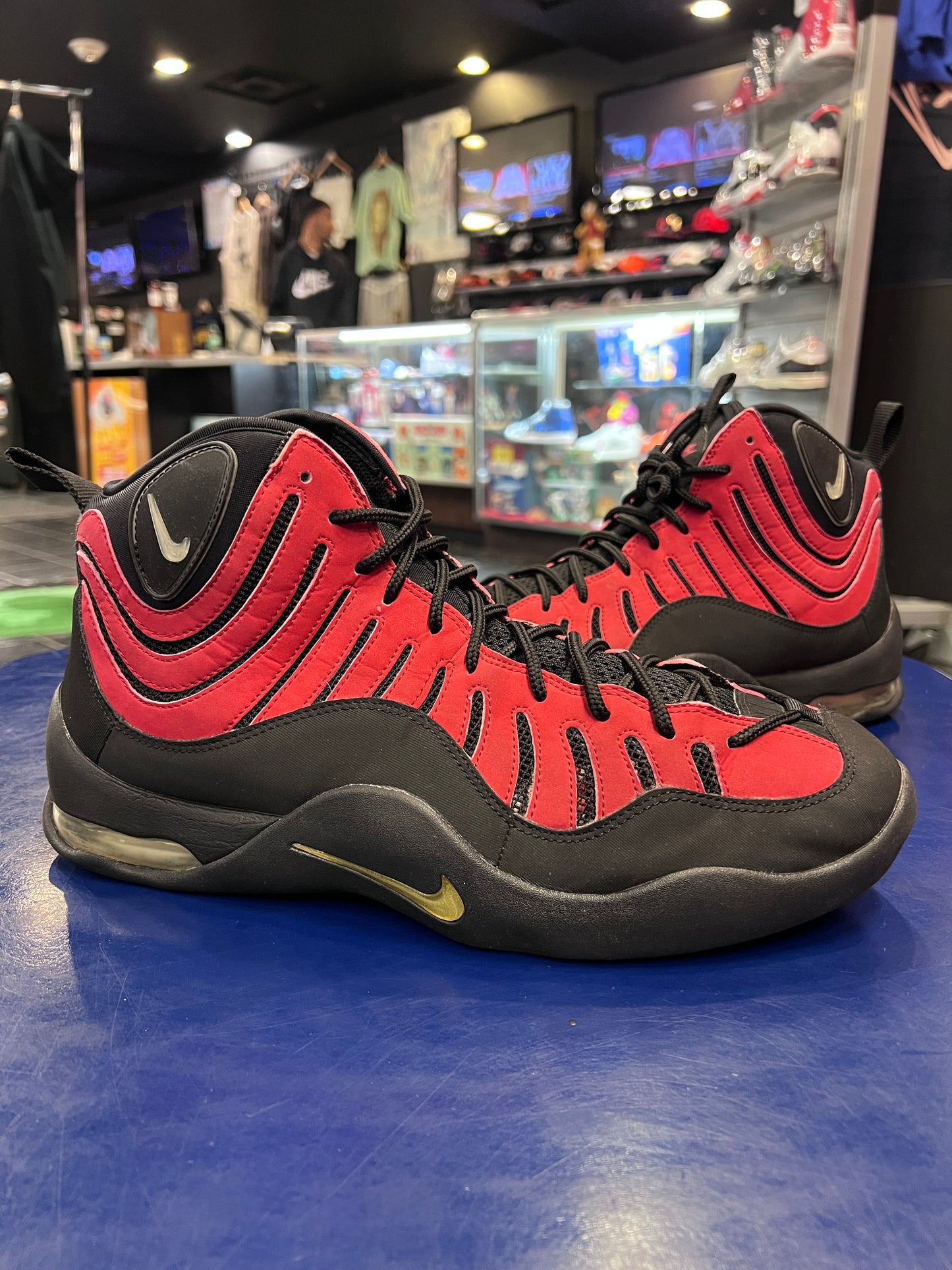 Nike Air Bakin Size 12