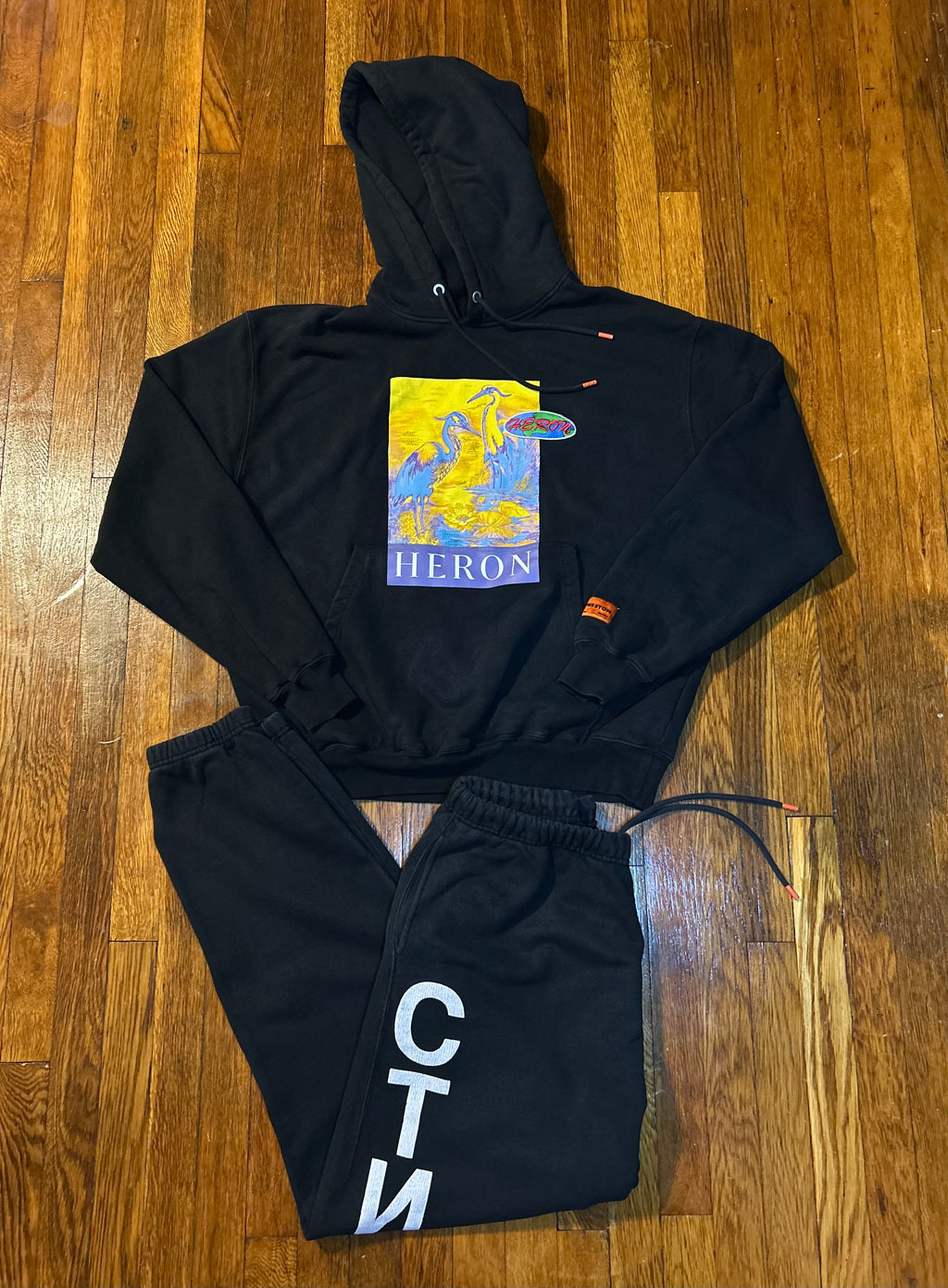 Heron Preston Black Heron Graphic Hoodie and Cyrillic СТИЛЬ Logo Sweatpants Set Size XL HMCH024 Orange Tab Authentic