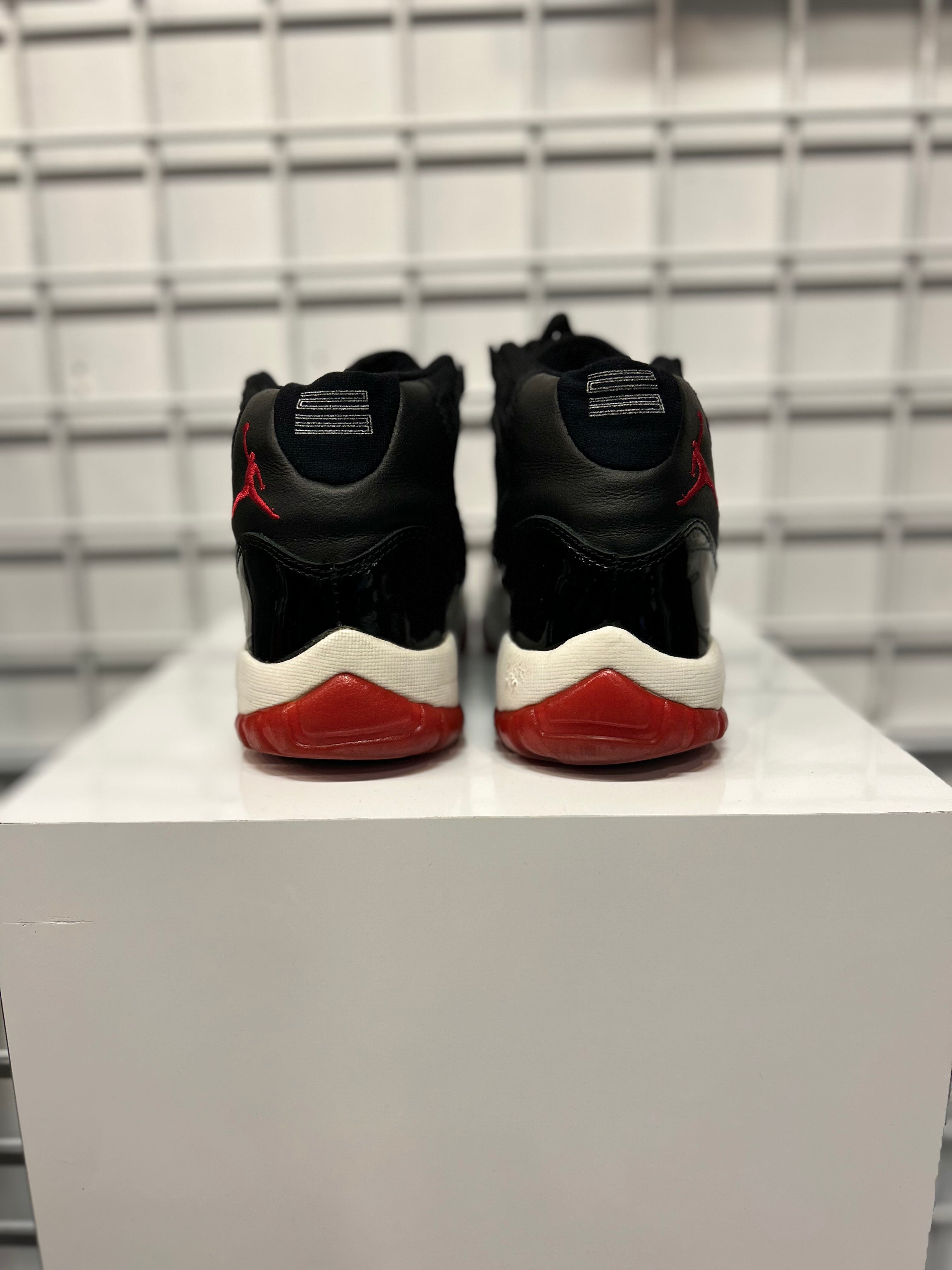 Air Jordan 11 Retro Bred 2001 Size 10 Men’s Shoes