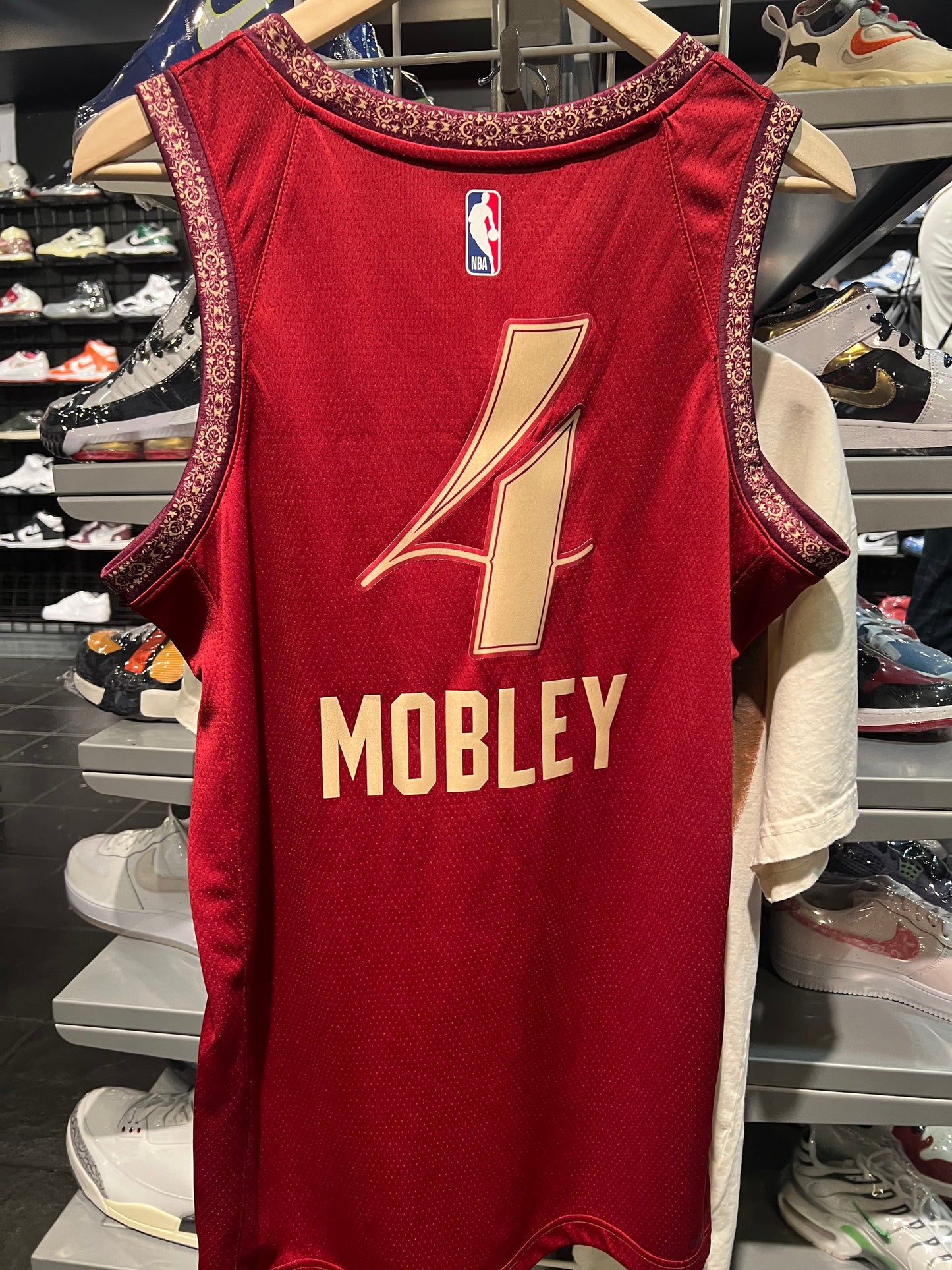 Men’s Cavs Evan Mobley Jersey Size M Brand New