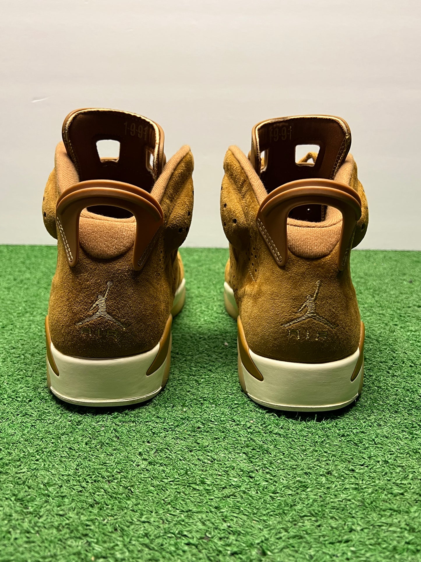 Men’s Air Jordan 6 Wheat Size 9