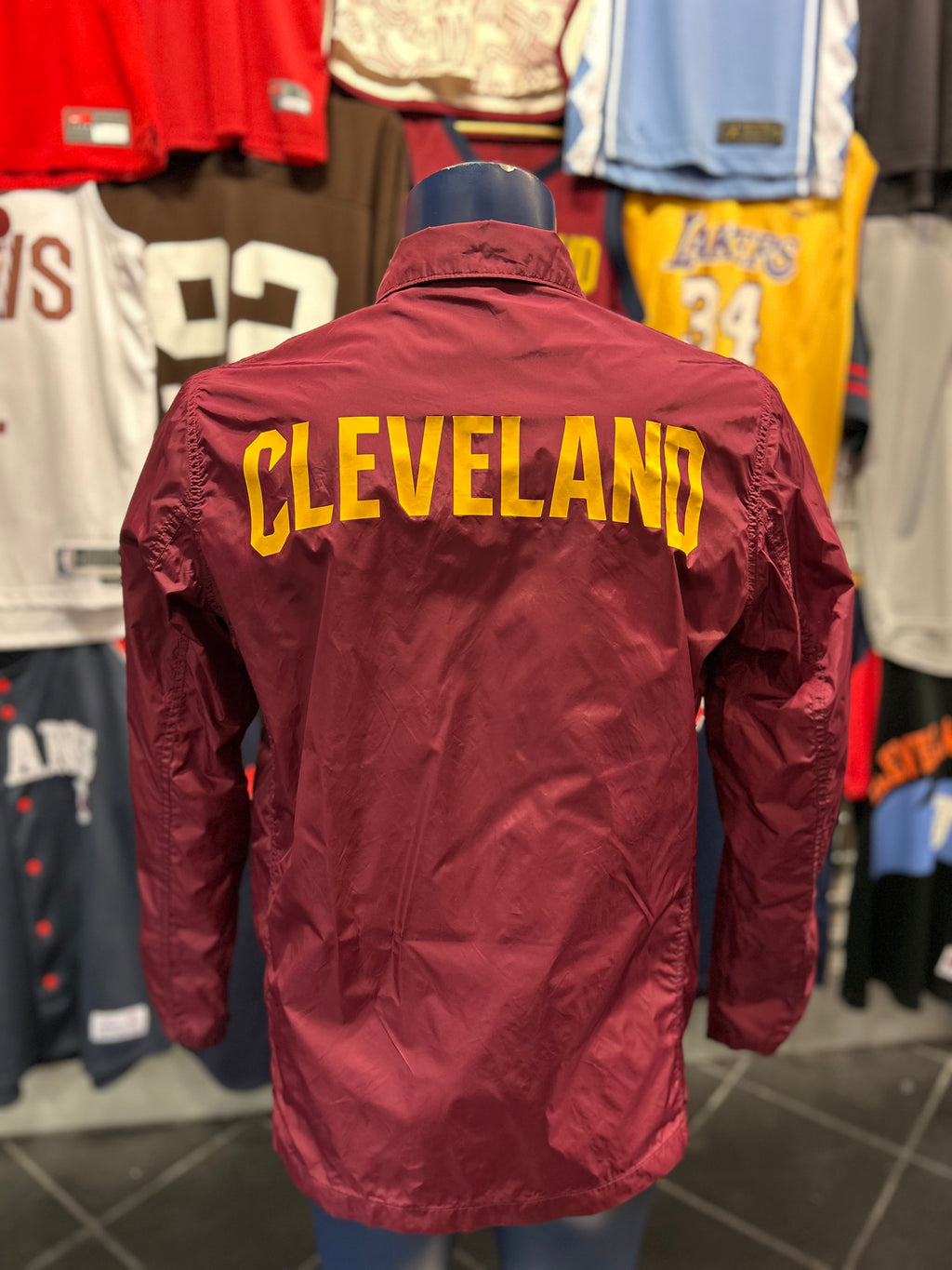Levi’s Cleveland Cavaliers Red Wine Jacket Size Medium
