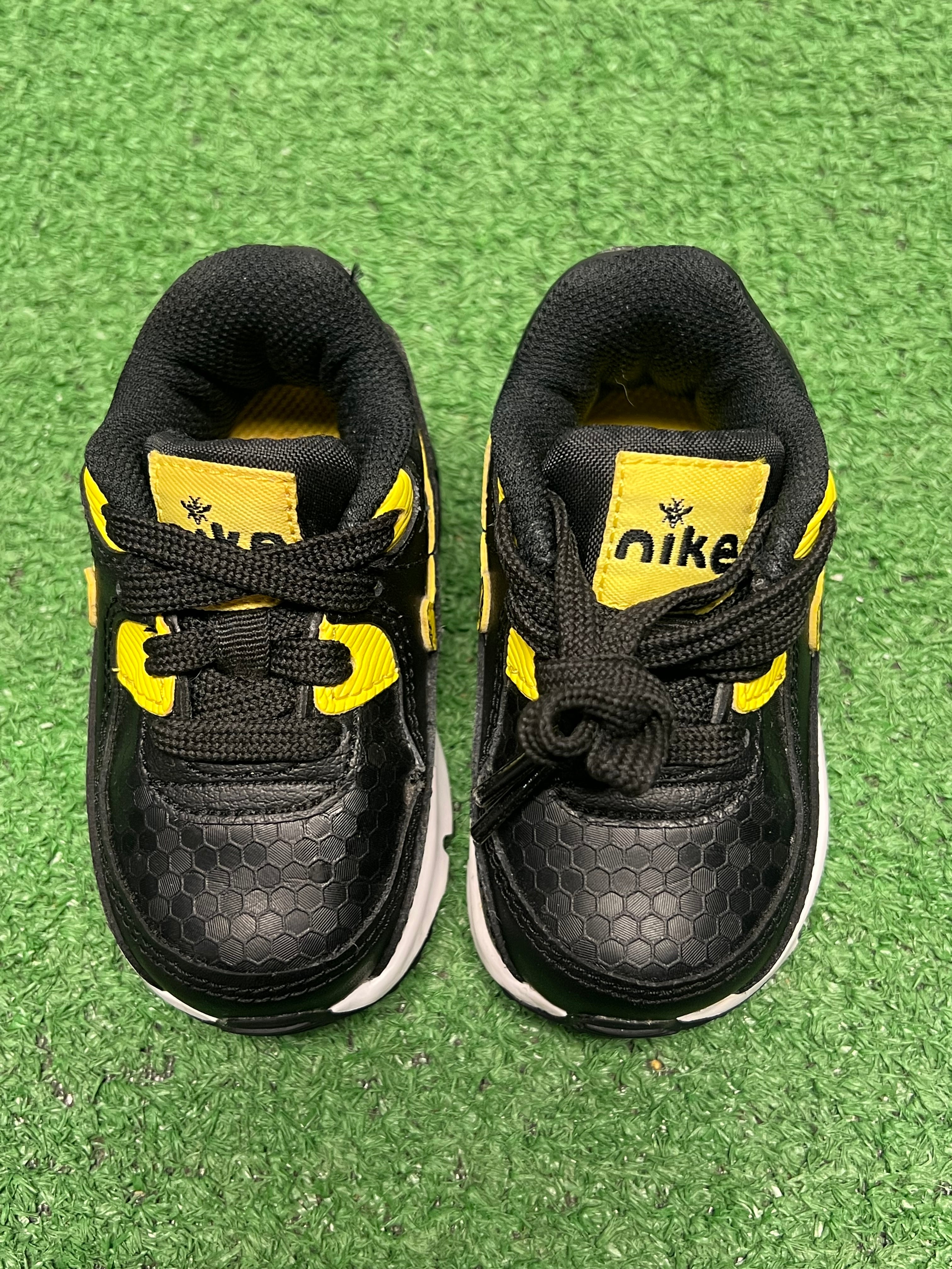 Kids Air Max 90 Black Yellow Size 4c