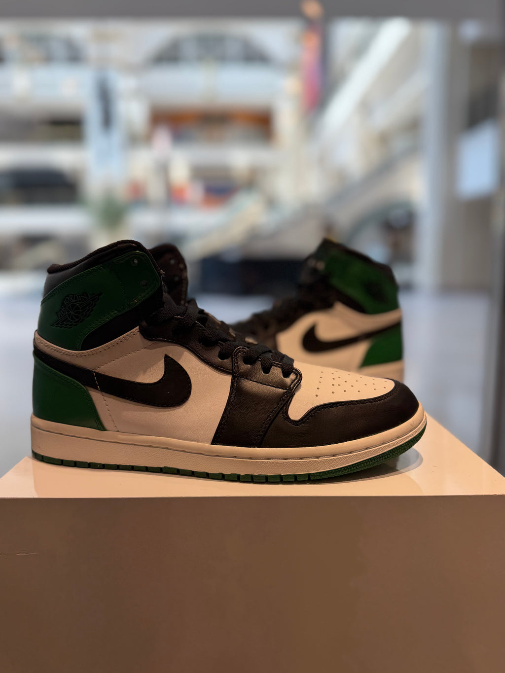 Air Jordan 1 High Celtics Size 8.5 Men’s Shoes