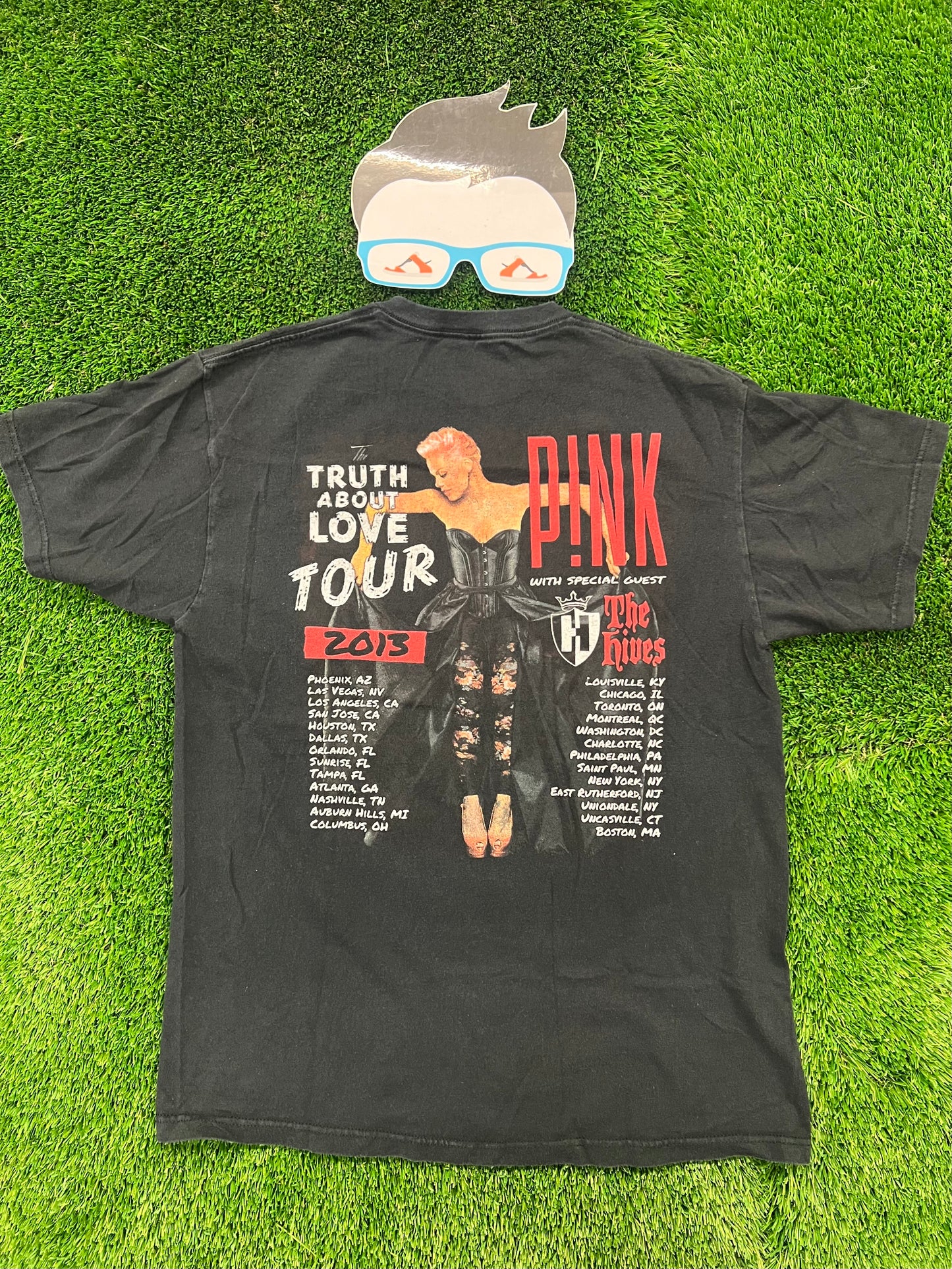 Vintage Pink Tour Tee 2013 Size Small