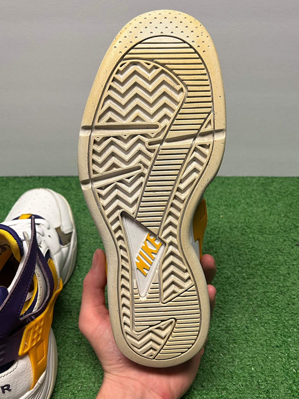 Men’s Nike Air Huarache Lakers Size 8 No Box