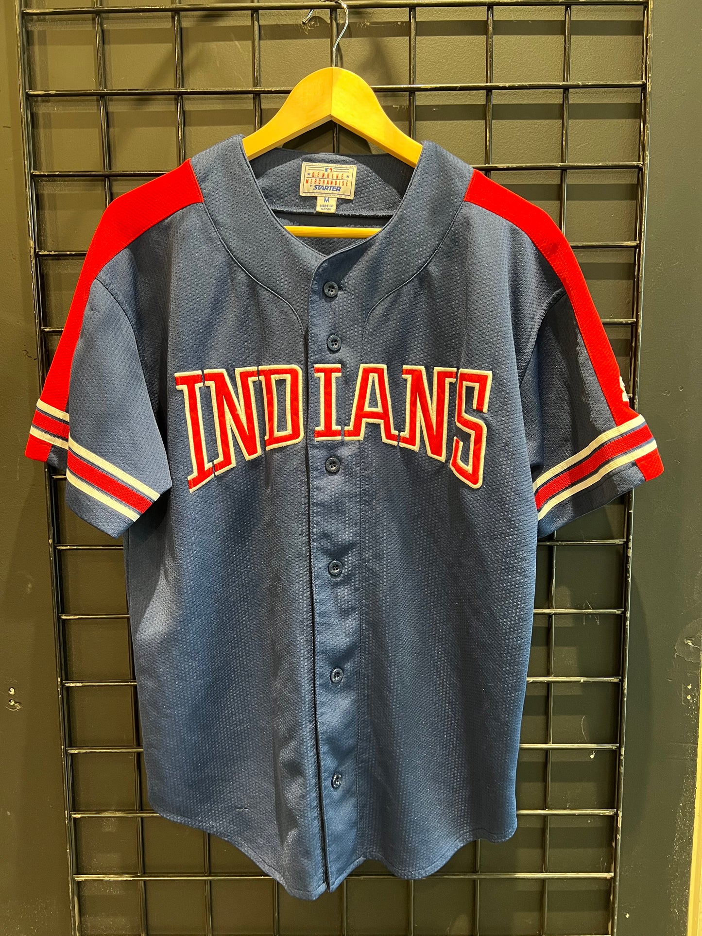 Men’s Cleveland Indians Jersey Size Medium