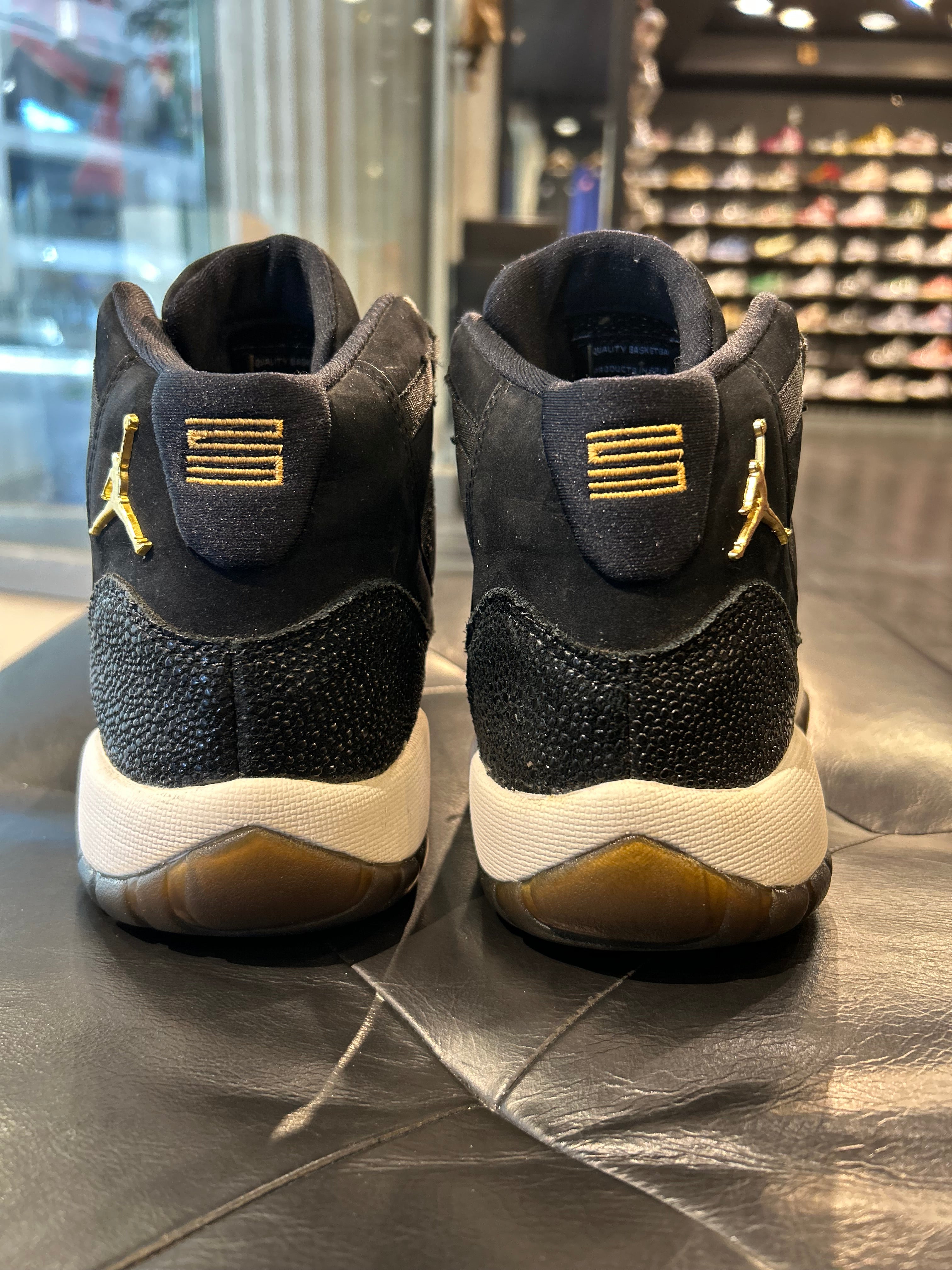 Air Jordan 11 Retro Heiress Stingray size 6y Gradeschool Shoes