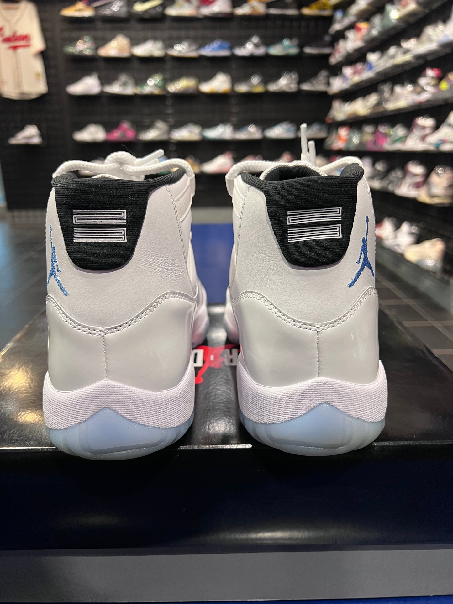 Men’s Air Jordan 11 Legend Blue Size 9.5