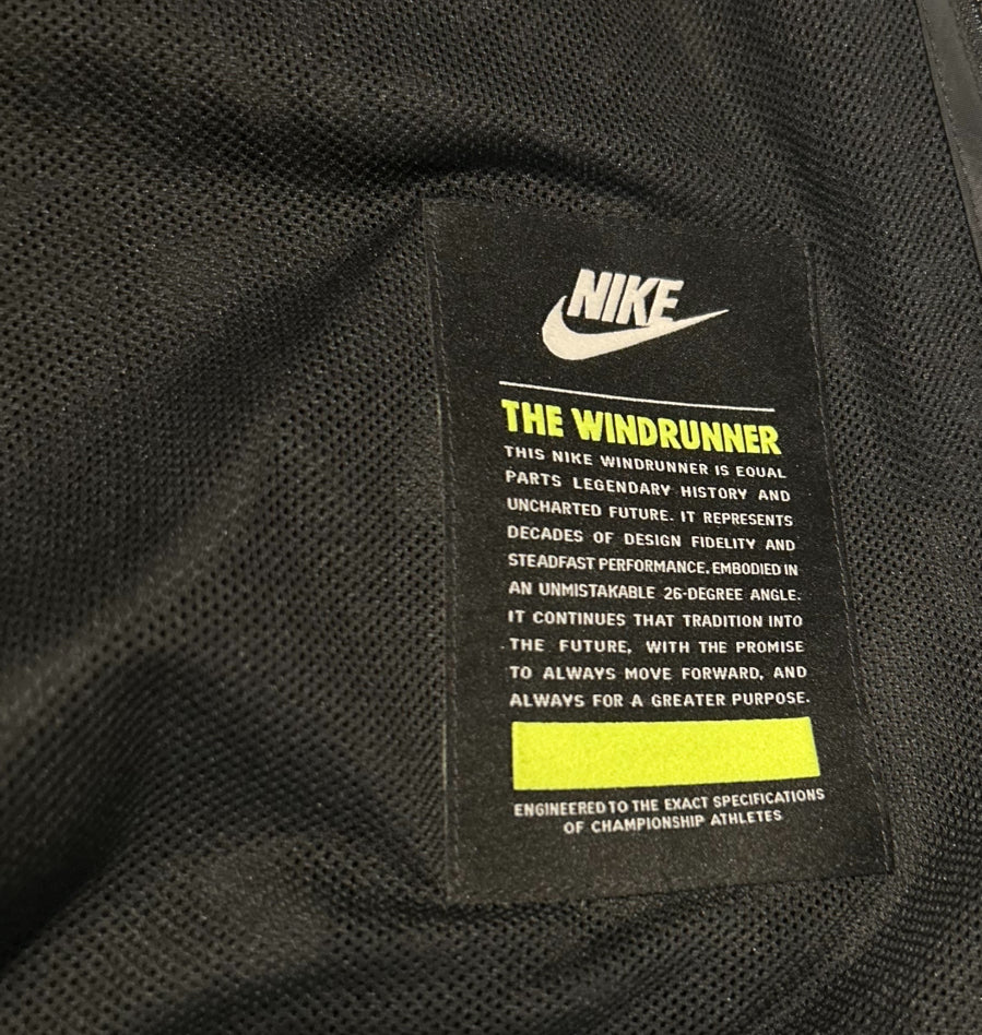 Nike Windrunner Jacket XXL Black Hooded Windbreaker Lightweight DA0001-010 NWOT