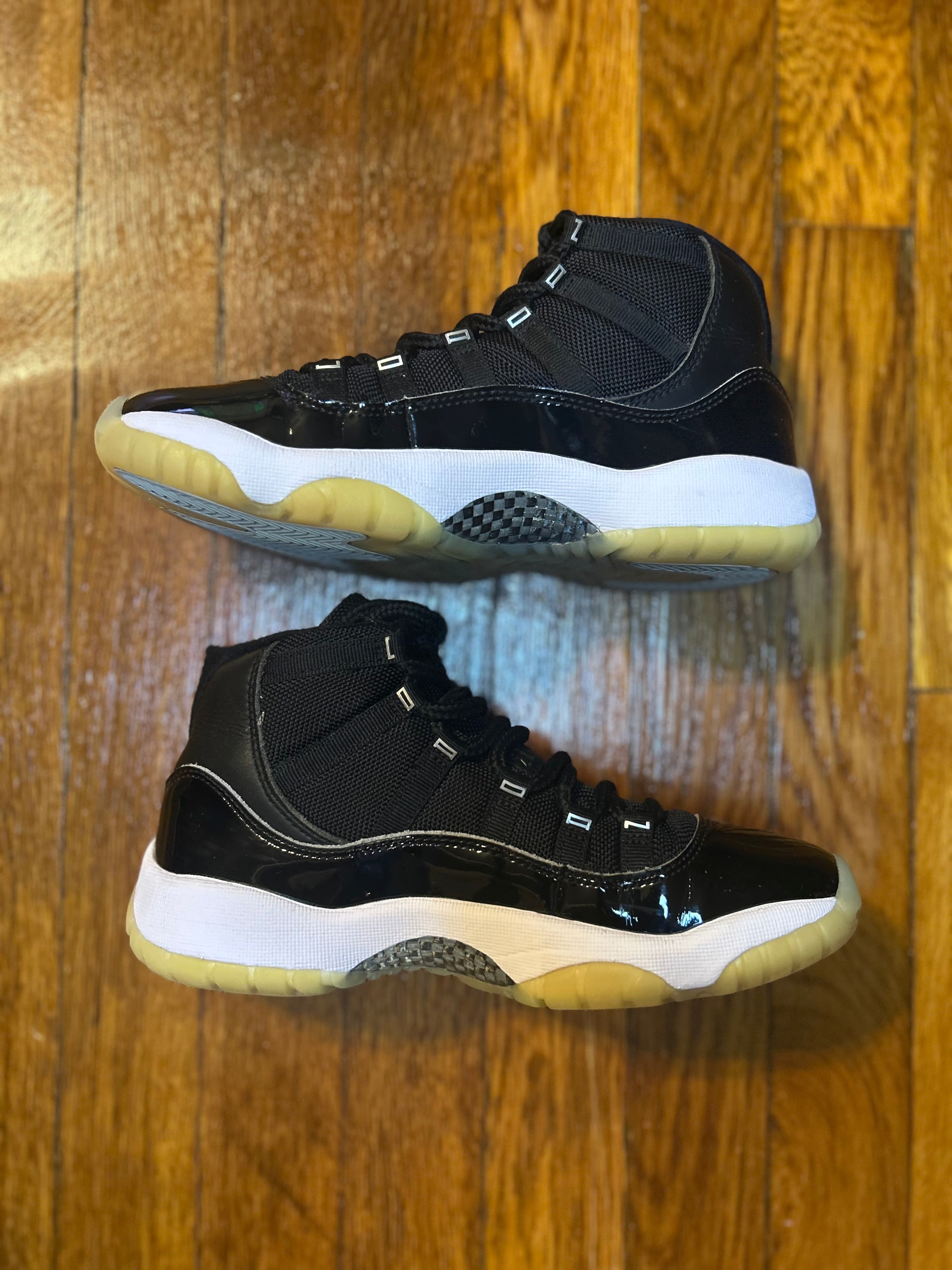 Jordan 11 retro Jubilee 25th anniversary size 5Y GS shoes