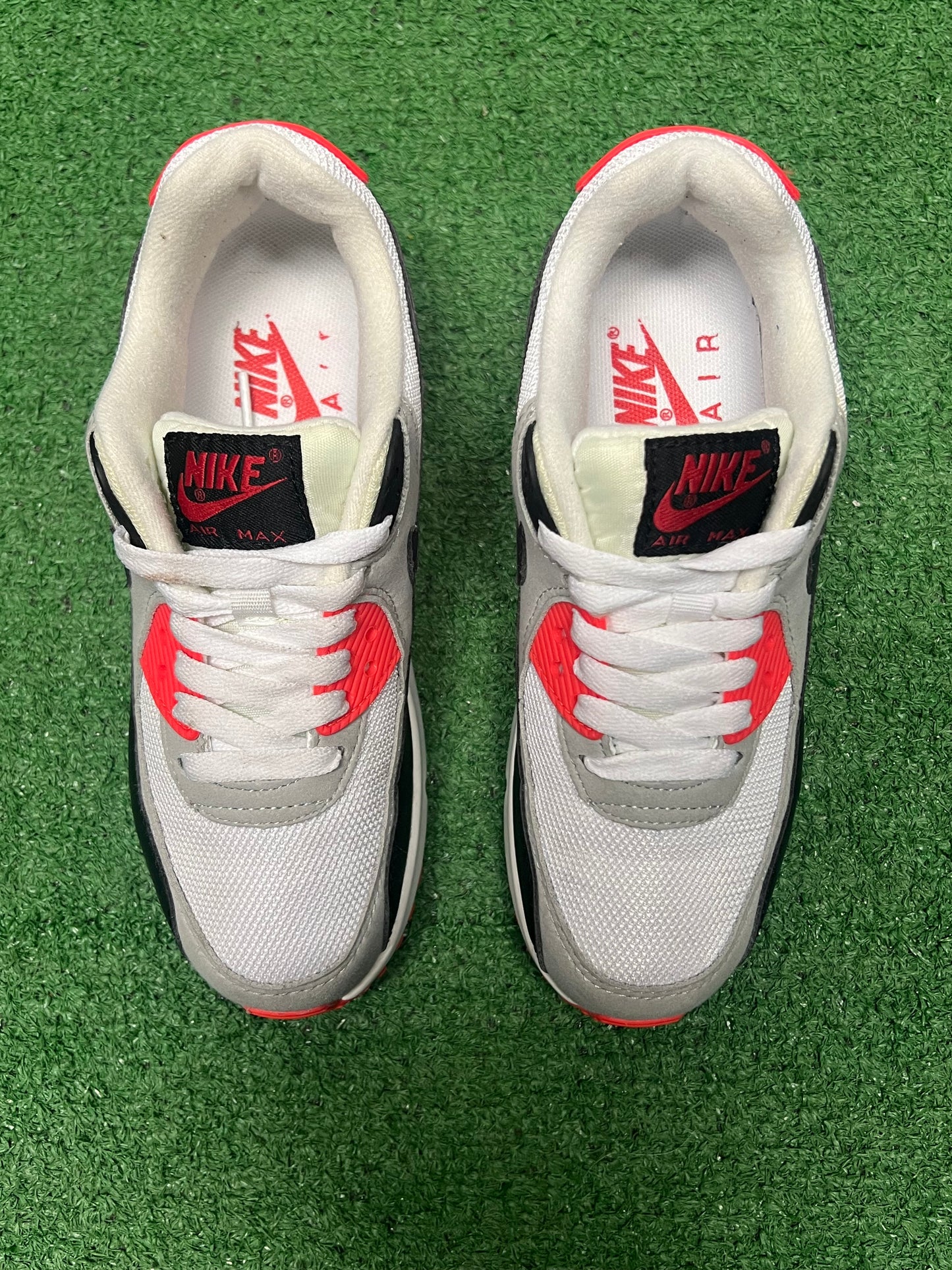 Women’s Nike Air Max 90 Infrared Size 6.5