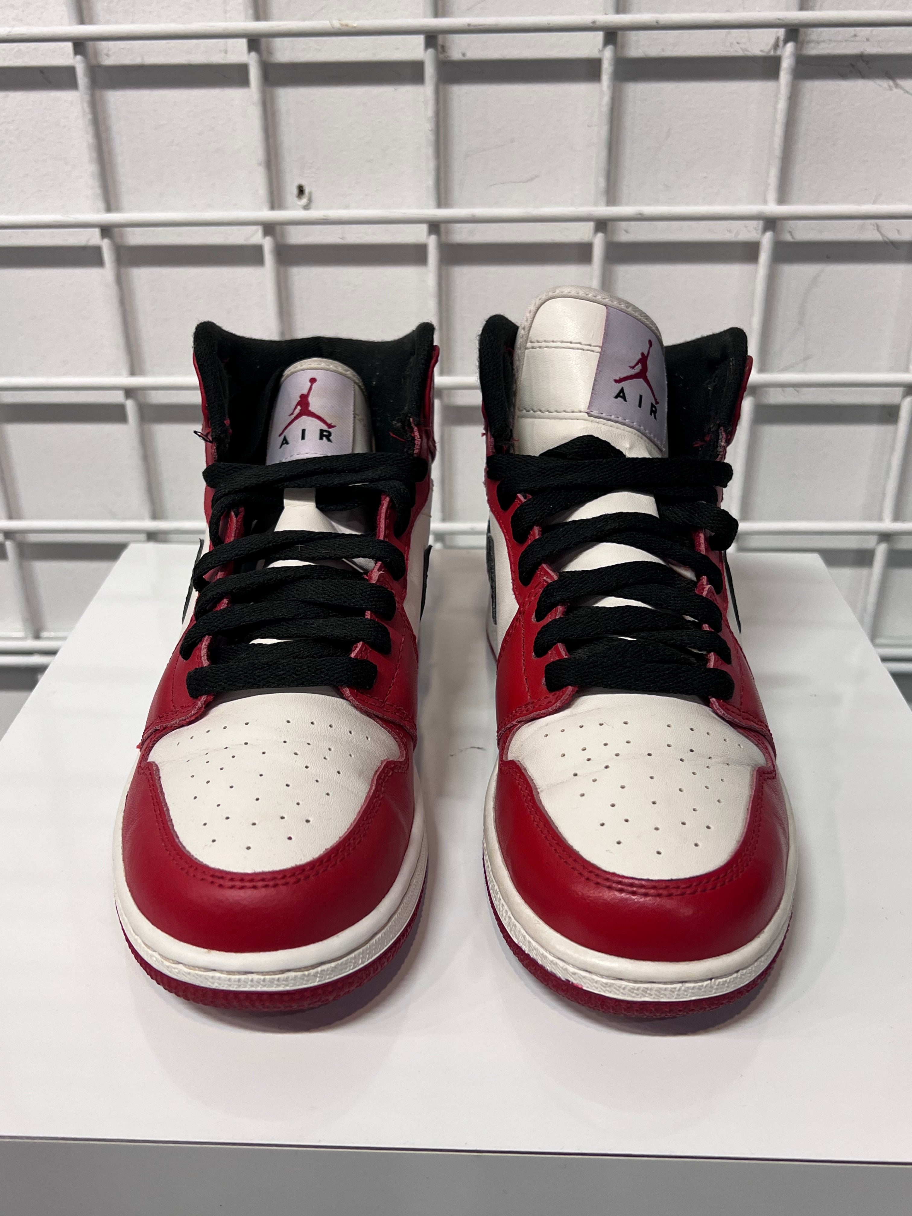 Air Jordan 1 Chicago 2013 Size 4.5y