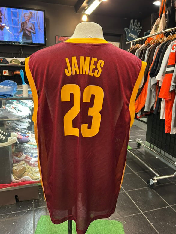 Cleveland Cavs LeBron James Jersey Size XL