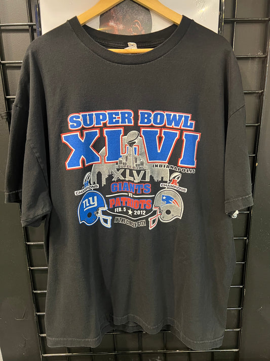 Men’s Super Bowl XLVI Giants Vs Patriots Tee Size 2XL