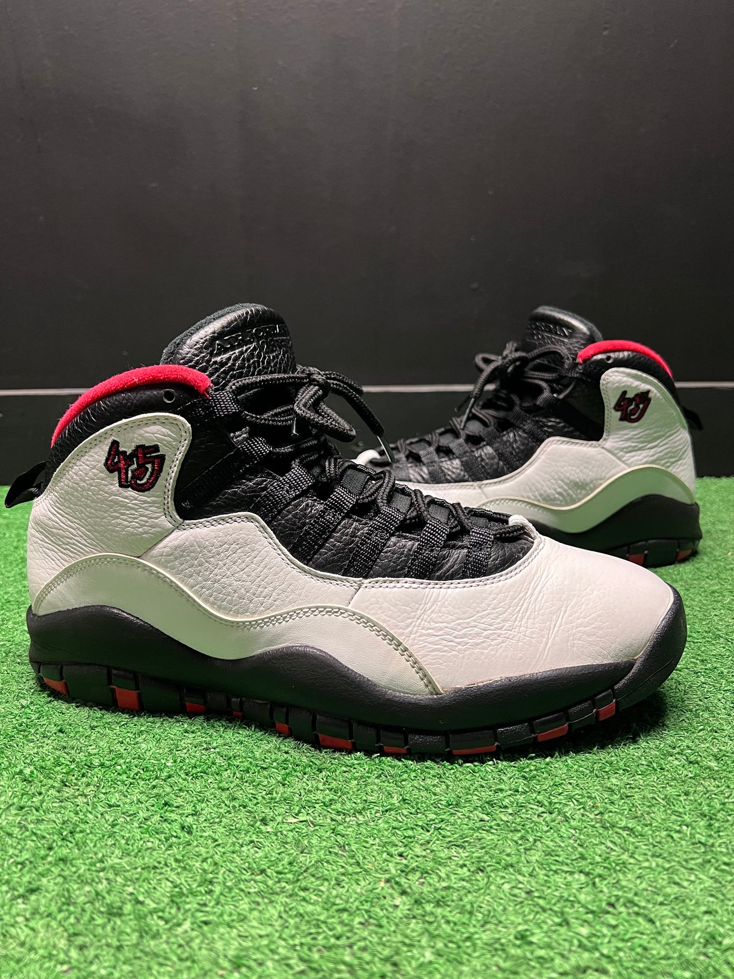Men’s Air Jordan 10 Double Nickel Size 9.5