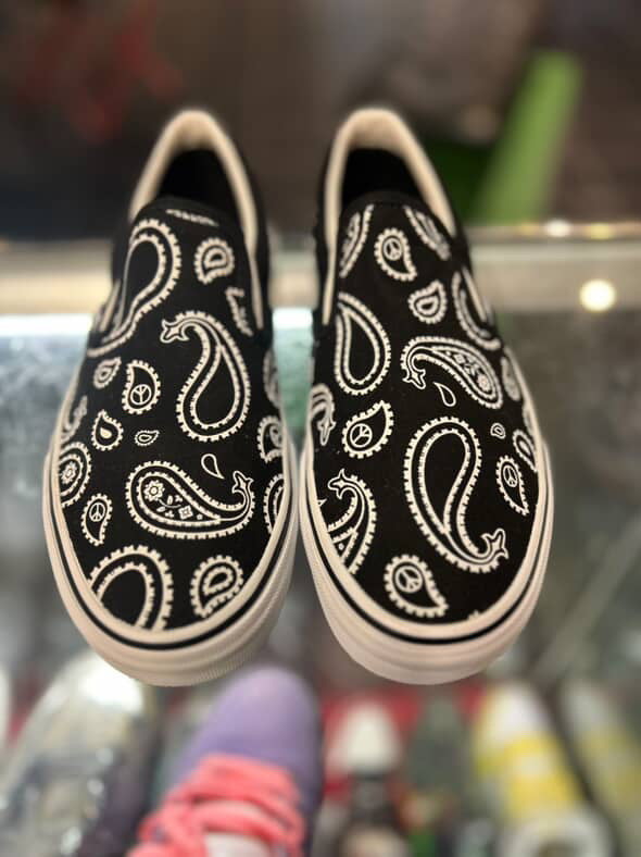 Men’s Vans Slip On Black Bandana Size 9