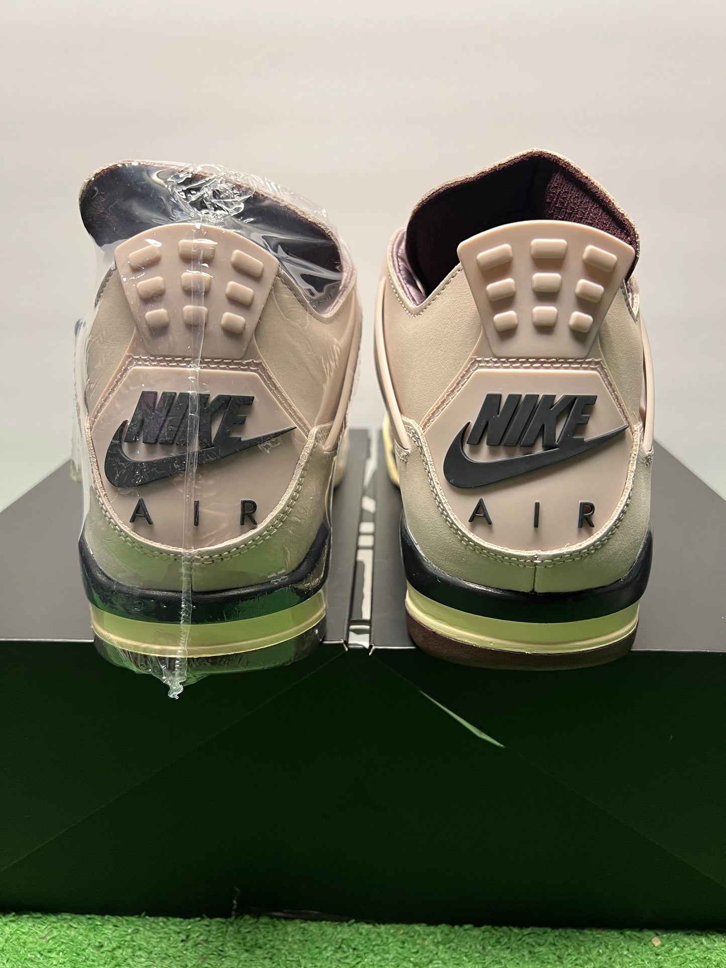 Air Jordan 4 A Ma Maniere Size 9.5