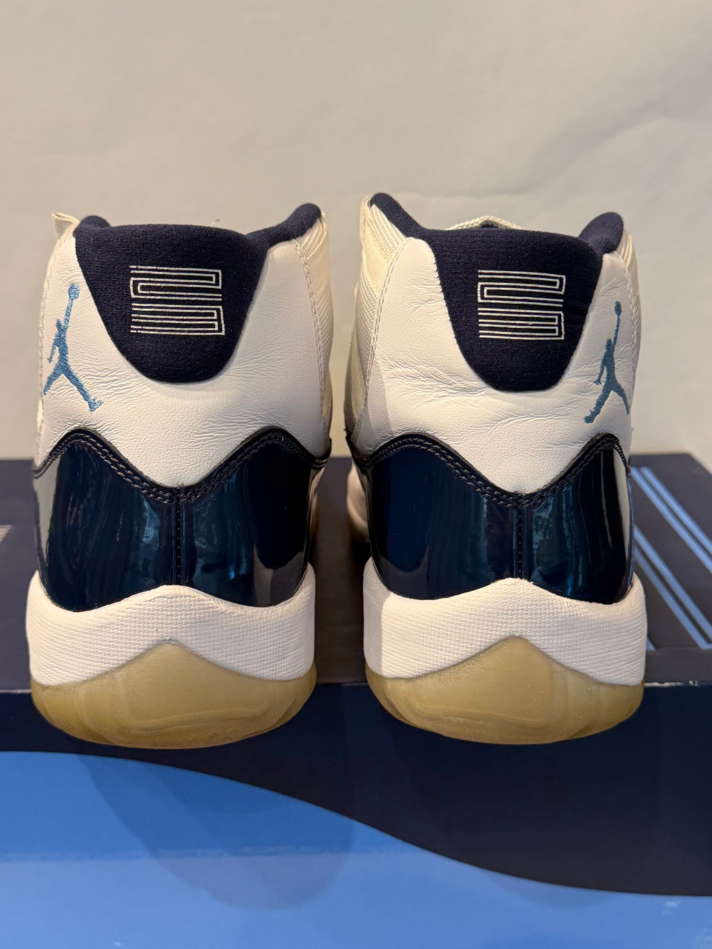 Air Jordan 11 Retro Win Like 82 Size 10 Men’s Shoes