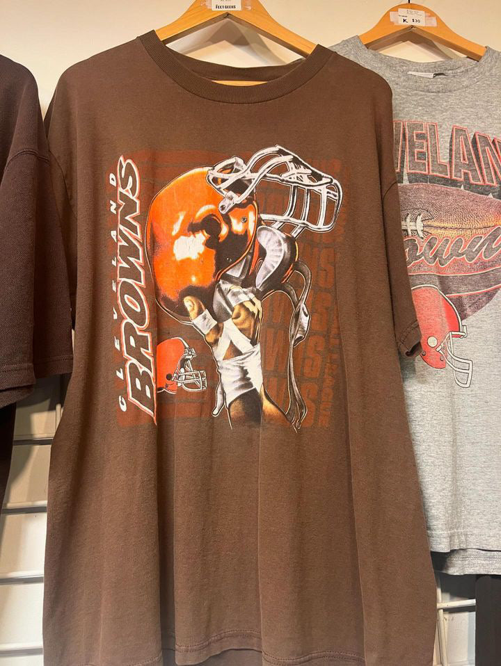 Vintage Cleveland Browns Hand Holding Helmet T Shirt size XL