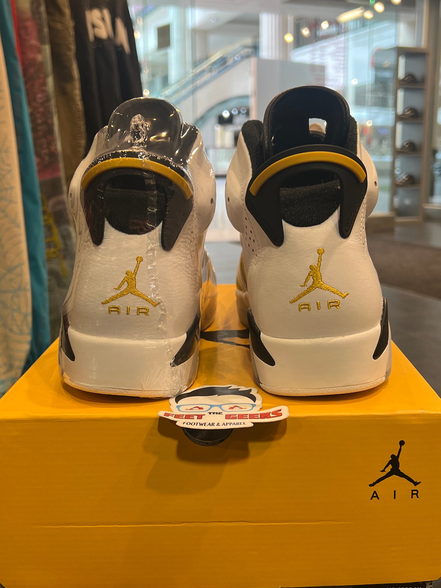 Men’s Air Jordan 6 Yellow Ochre Brand New