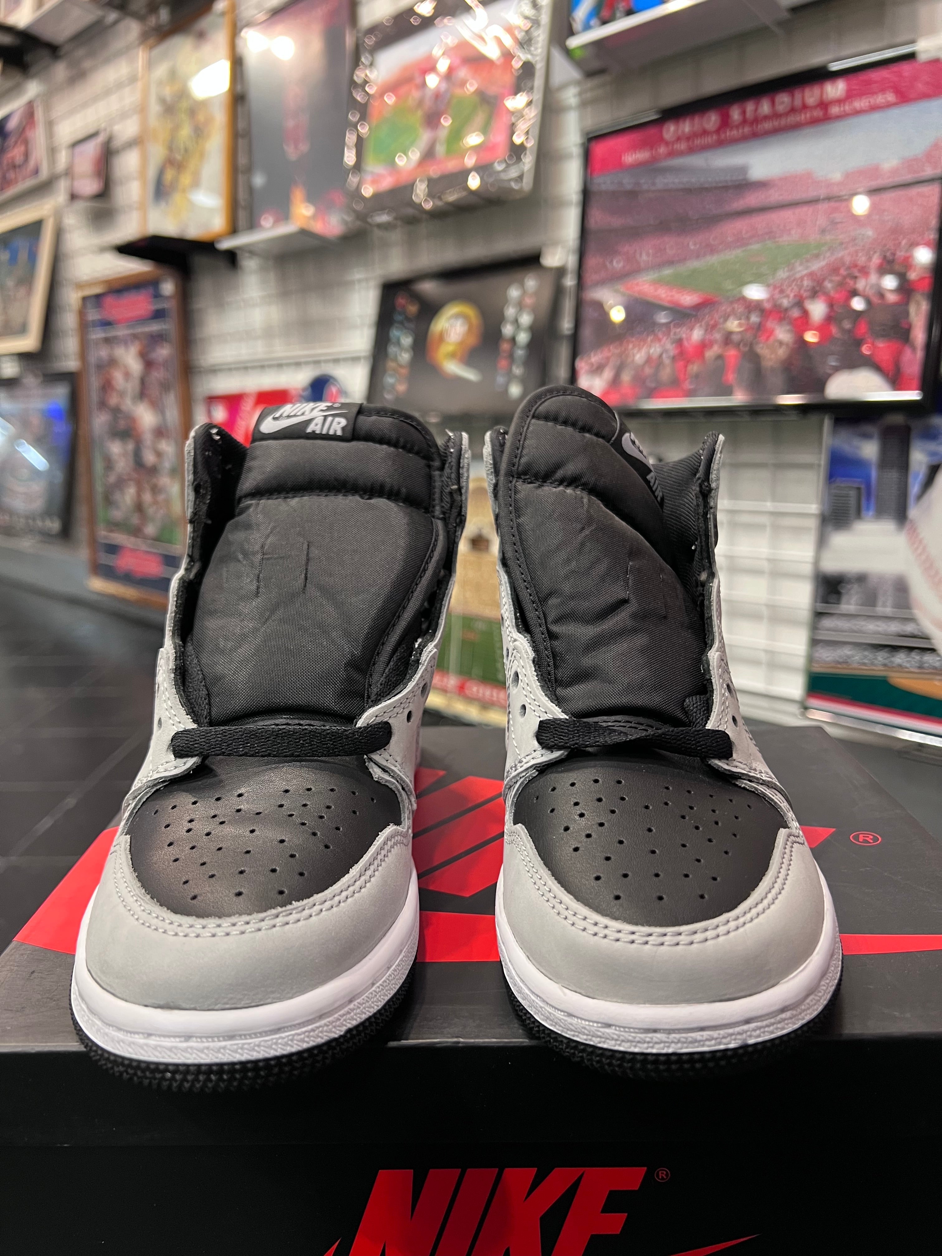 Gradeschool Air Jordan 1 Shadow 2.0 Size 4y