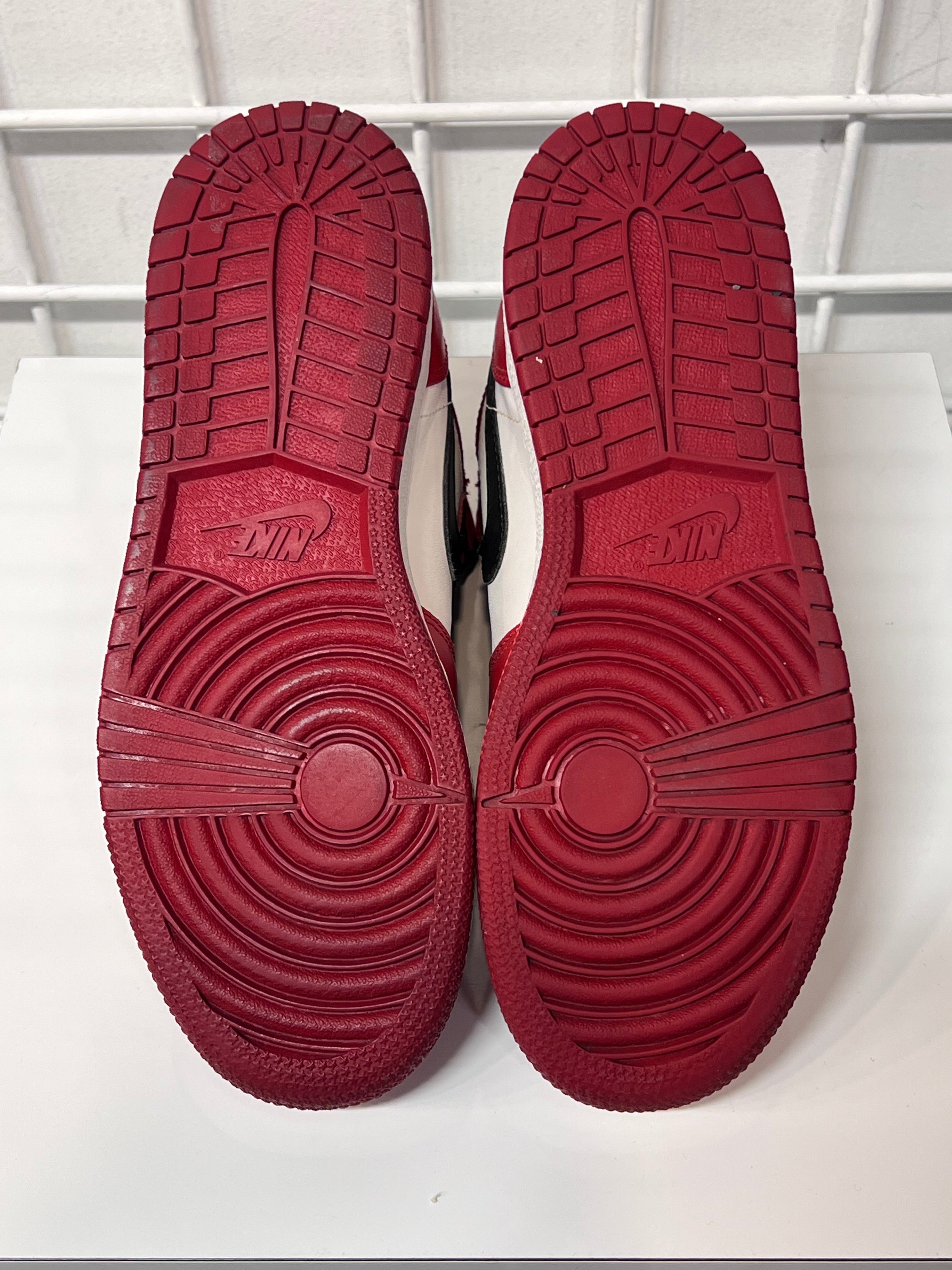 Air Jordan 1 Chicago 2013 Size 4.5y