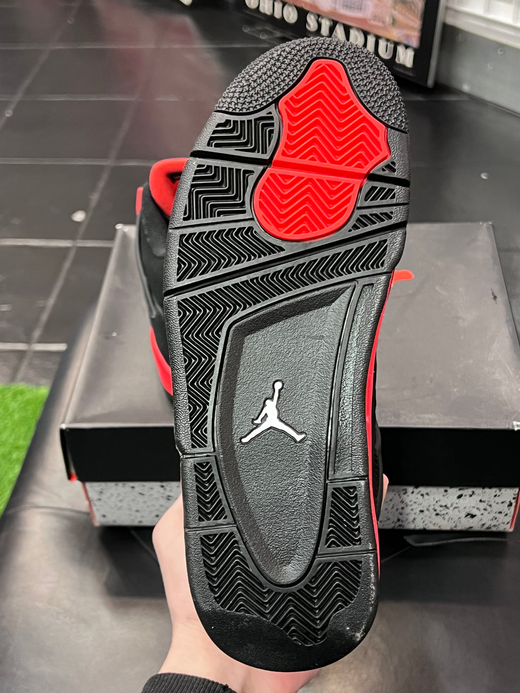 Gradeschool Air Jordan 4 Red Thunder Size 7