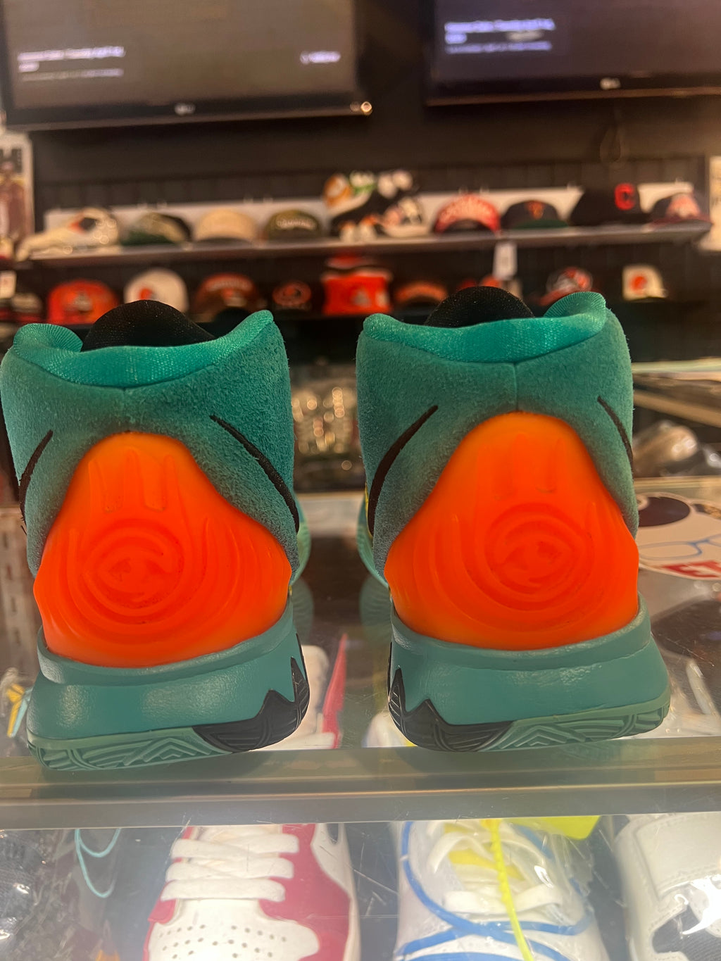 Gradeschool Nike Kyrie 6 Oracle Aqua Size 6.5