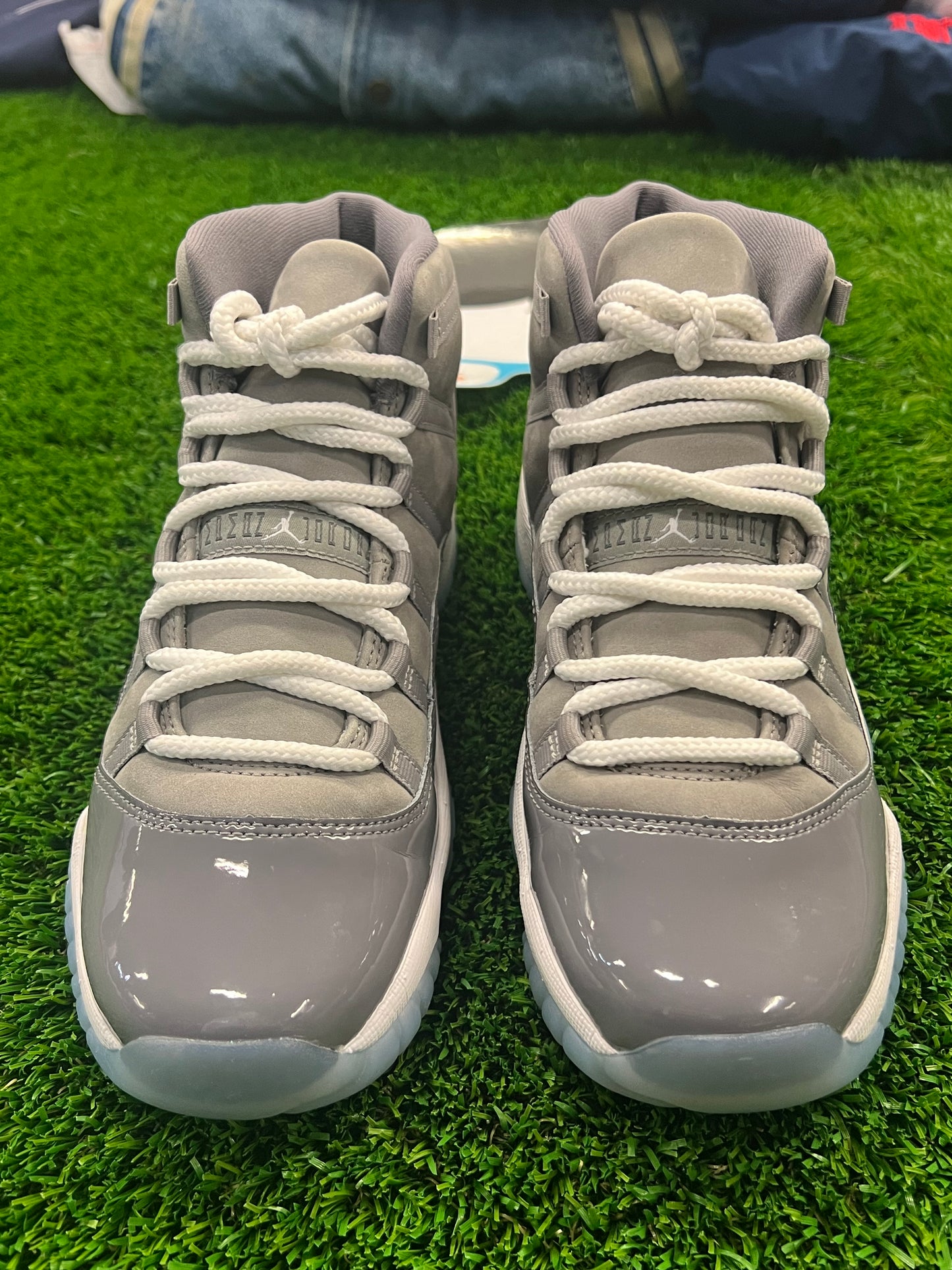 Gradeschool Air Jordan 11 Cool Grey Size 6.5 Shoes Pre-Owned