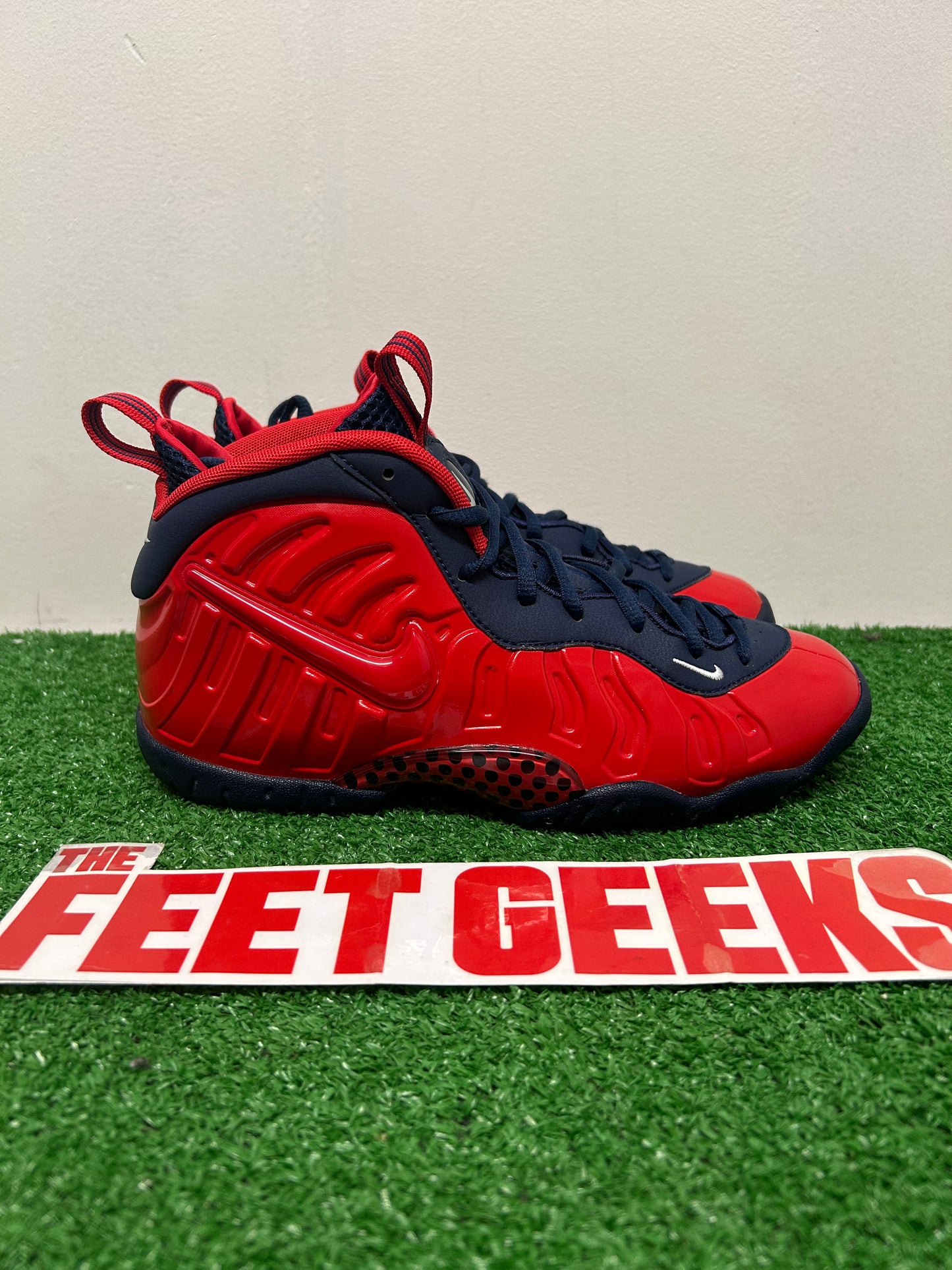 Nike Little Posite USA Size 6y Grade School Shoes