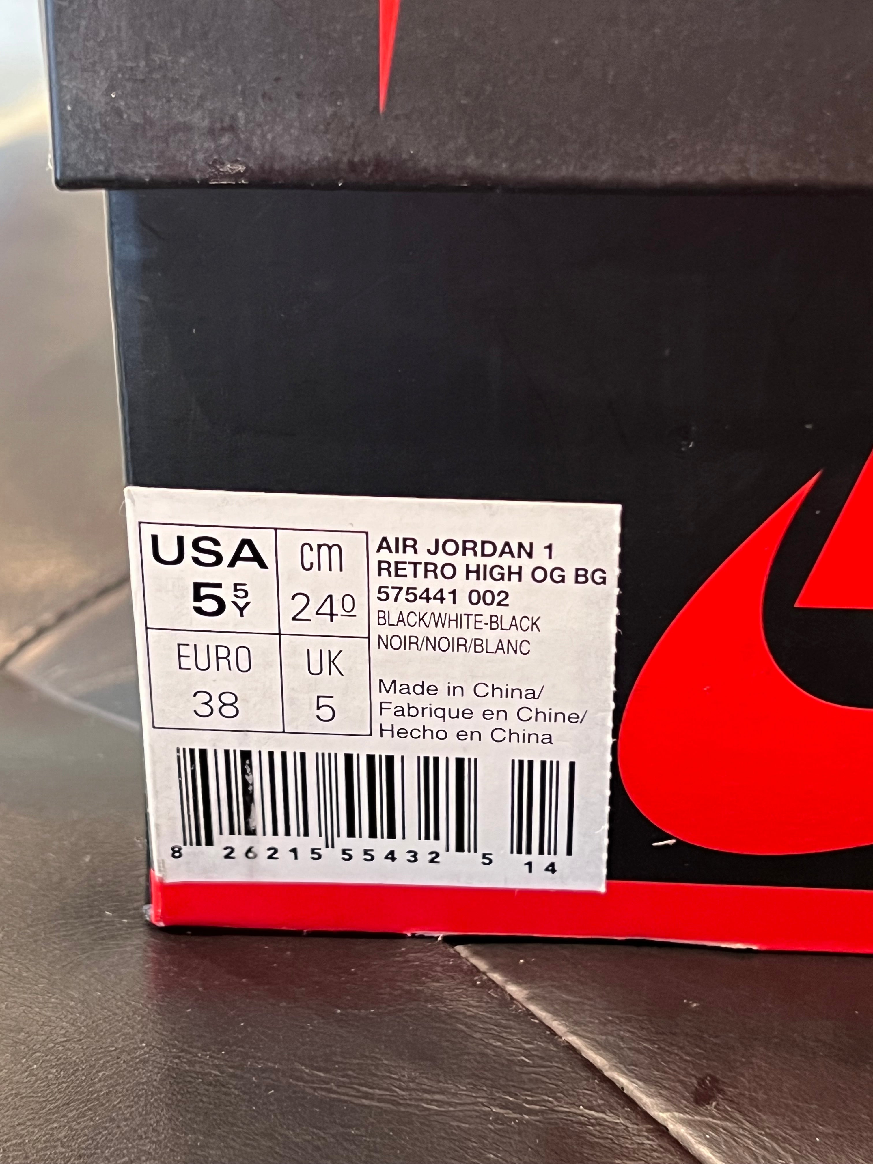 Gradeschool Air Jordan 1 Perforated Size 5.5y