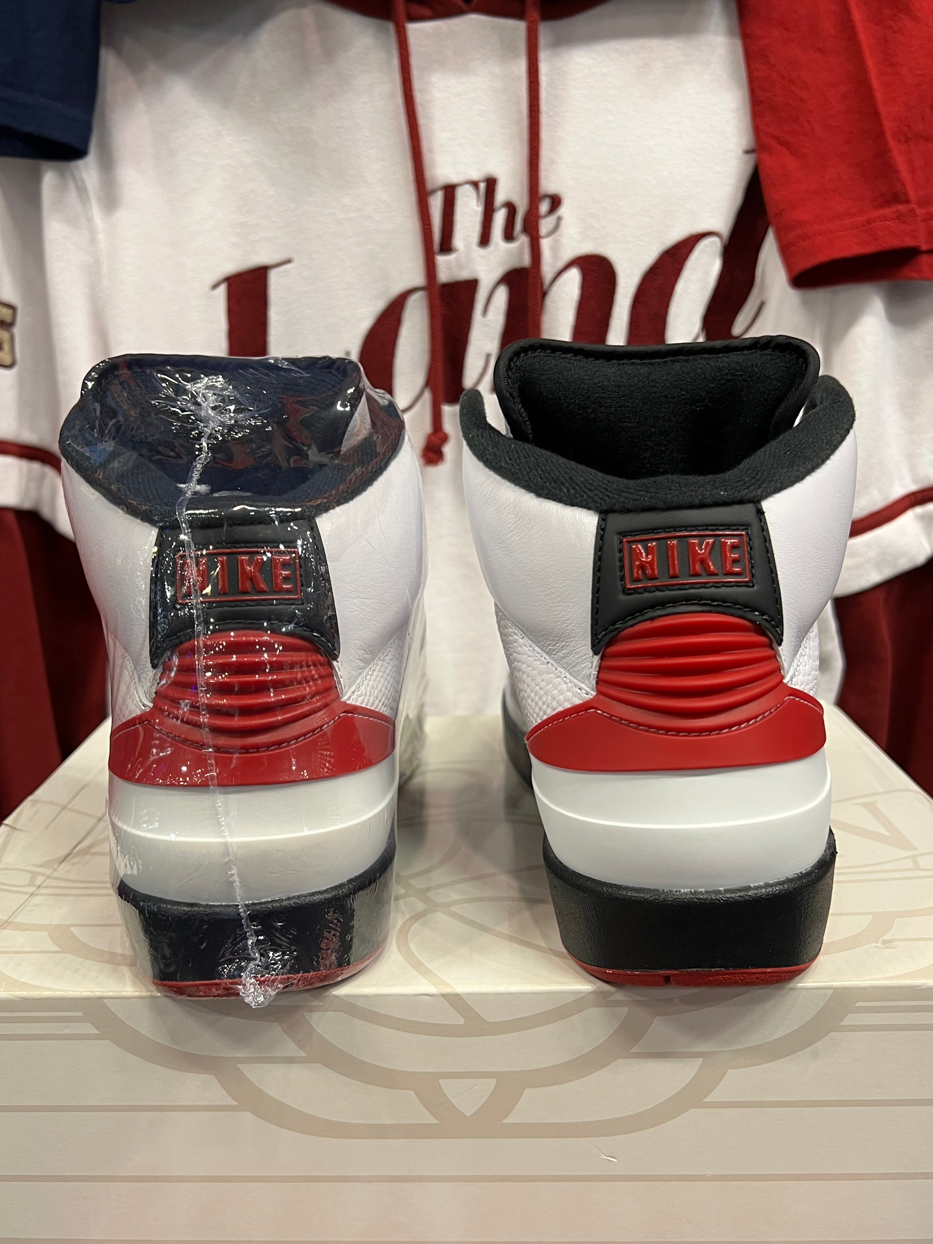 Men’s Air Jordan 2 OG Chicago Size 8 Brand New