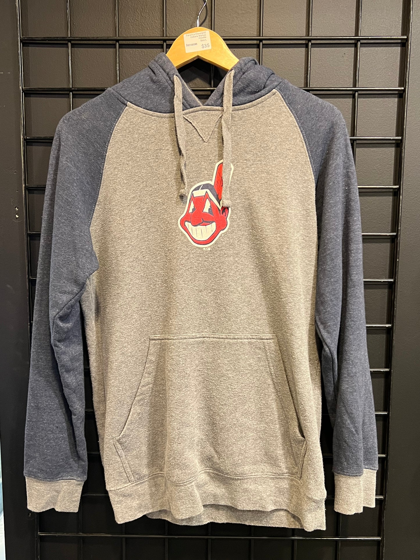 Men’s Fanatics Cleveland Indians Wahoo Hoodie Size L