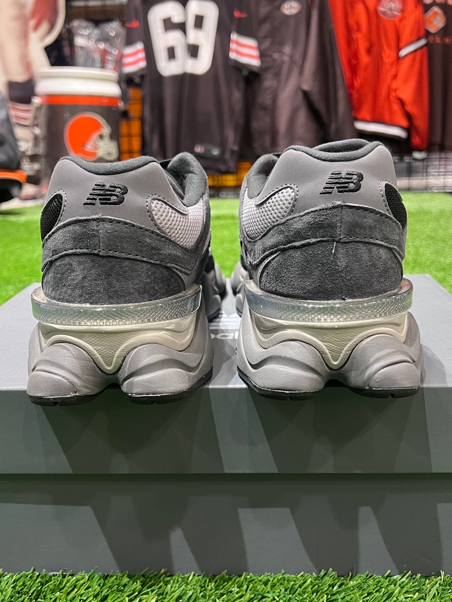 New Balance 9060 Size 11