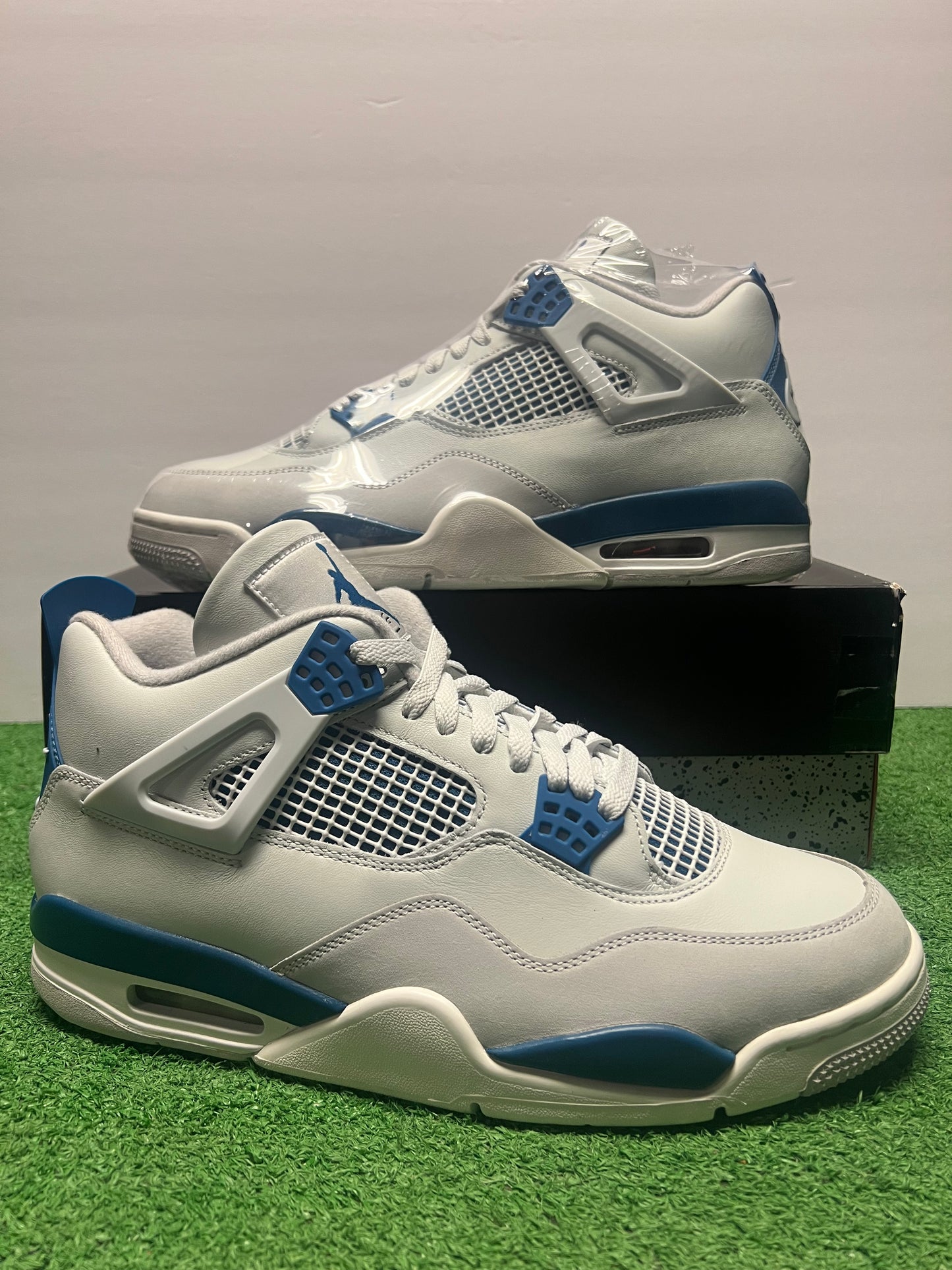 Men’s Air Jordan 4 Military Blue Size 11.5