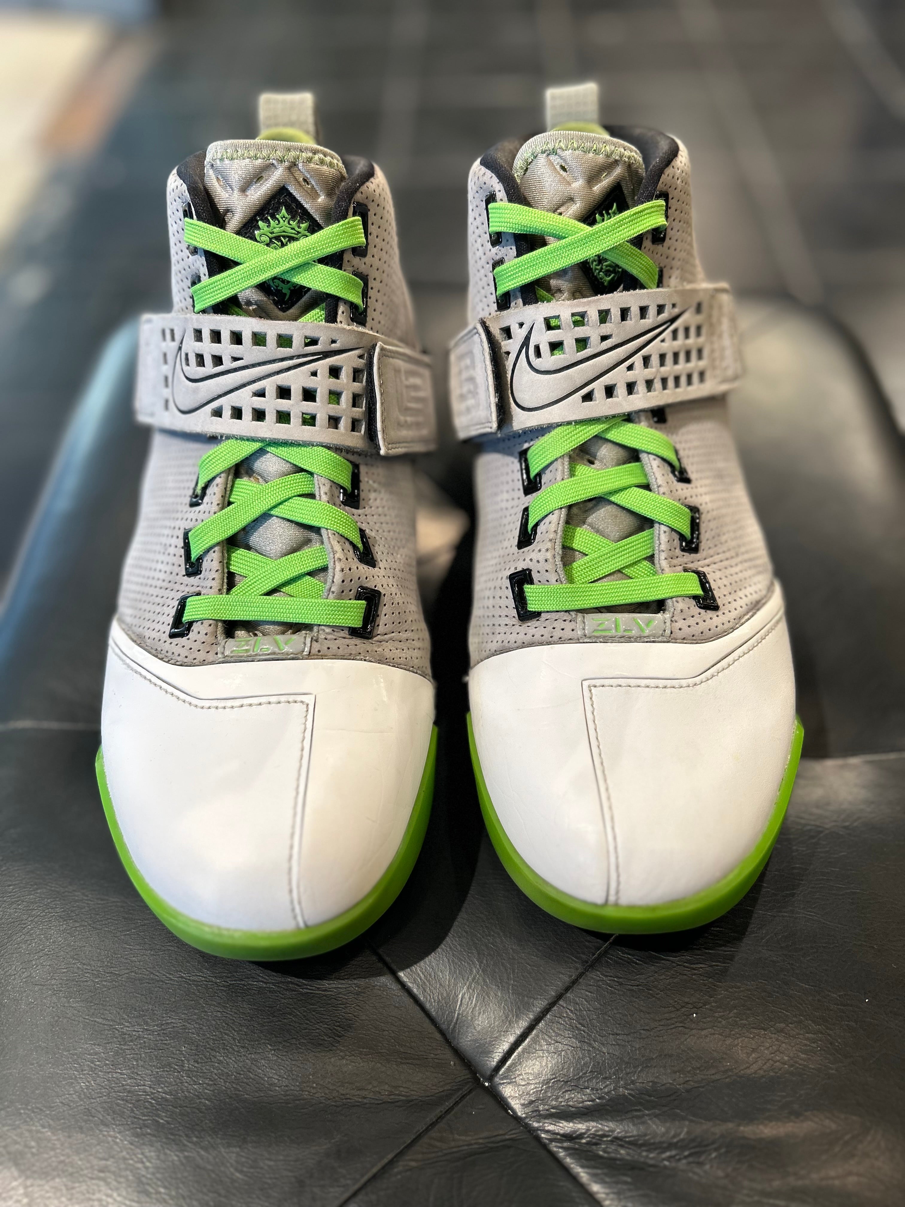 Nike Zoom Lebron James 5 Dunkman Size 10.5 Men's Basketball    Shoes