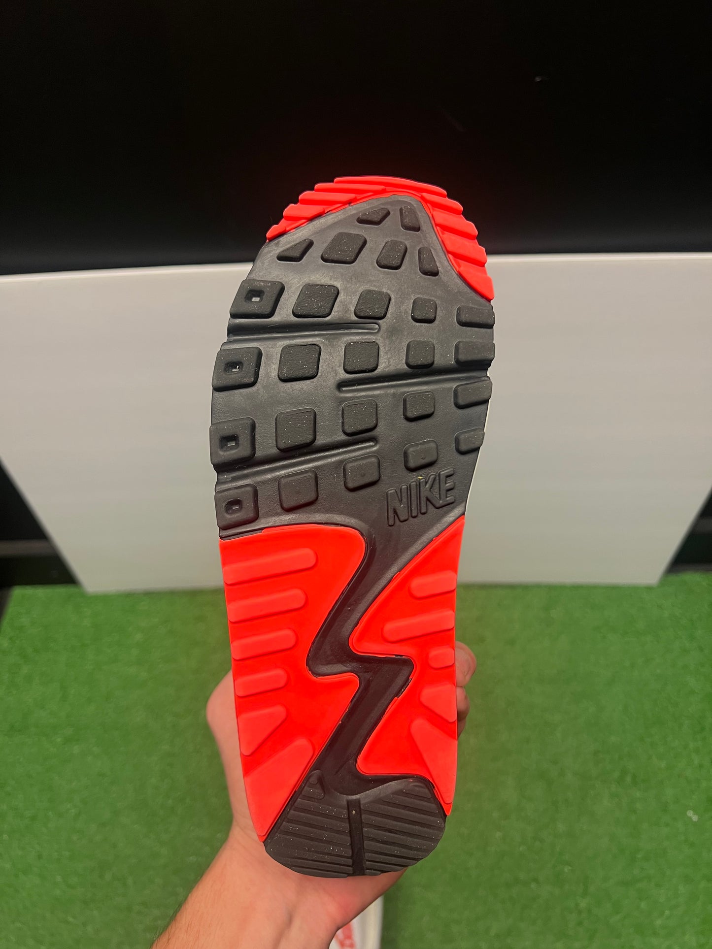 Women’s Nike Air Max 90 Infrared Size 6.5