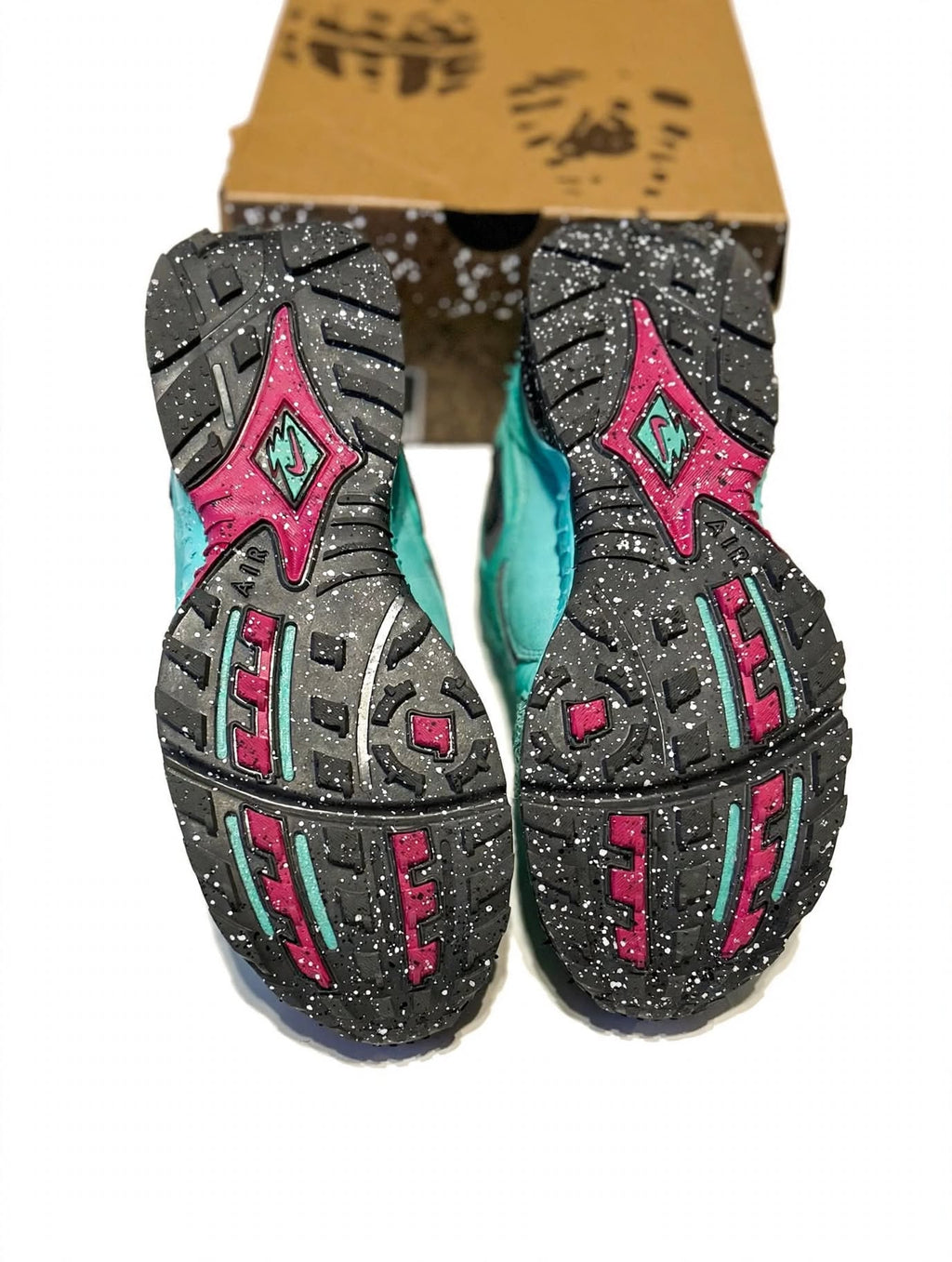 Nike Air Terra Humara UNDEFEATED Light Menta FN7546-301 8.5 Mens 10 Womens New