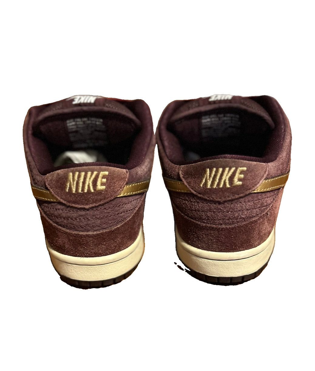 Nike SB Dunk Low Pro Deep Burgundy Metallic Gold 304292-600 Size 8 Used Good Condition No Box 2011