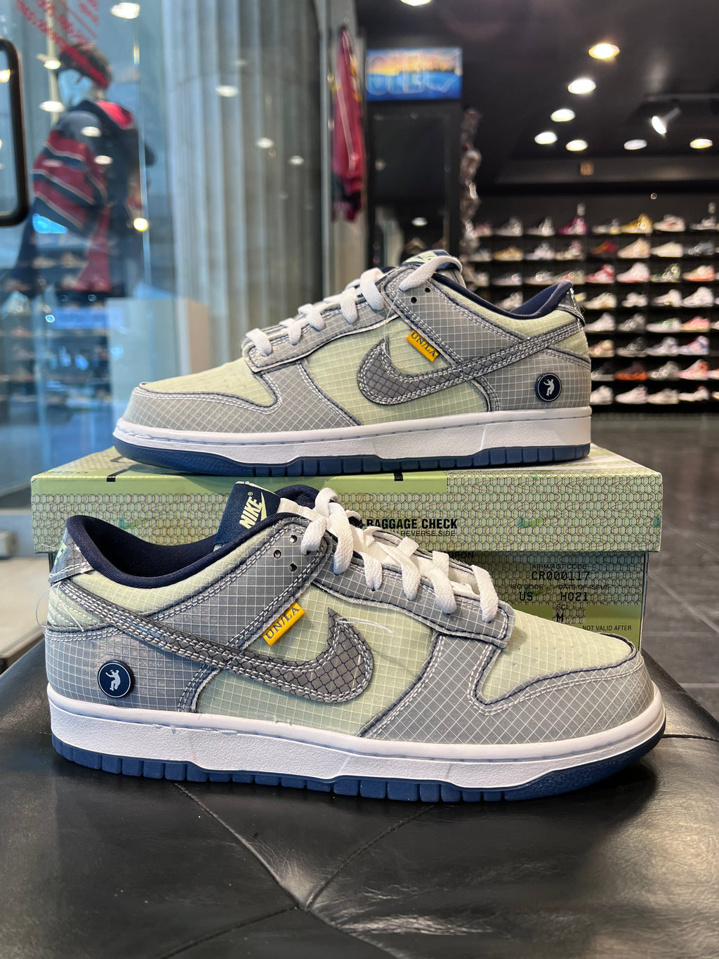 Men’s Nike Dunk Low Union Passport Shoes