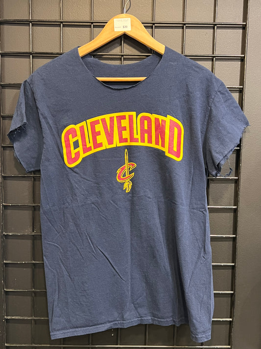 Cleveland Cavs Cut Off Tee Shirt Size M