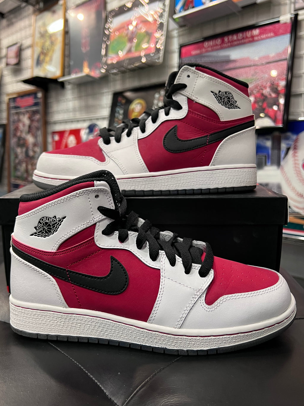 Air Jordan 1 Carmine Size 6y Shoes Gradeschool