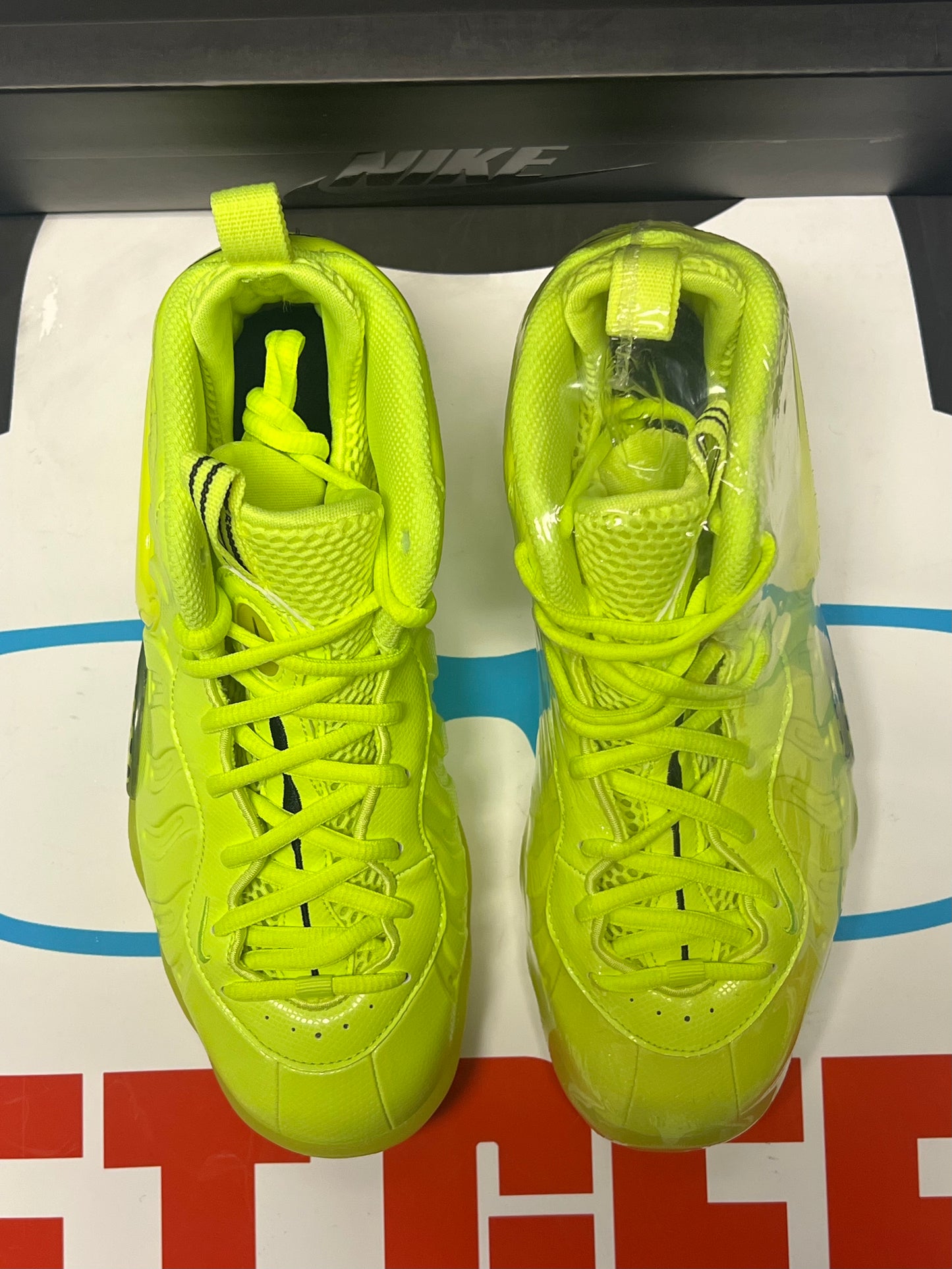 Gradeschool Nike Foamposite Volt Brand New