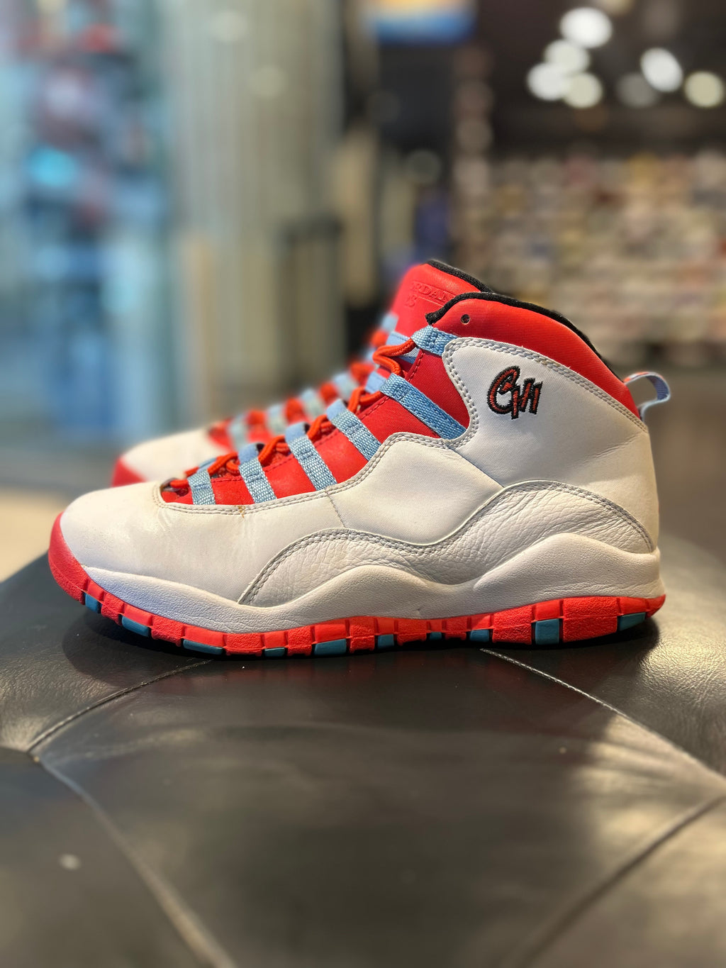 Air Jordan 10 Retro Chicago Size 6.5y Grade School Shoes
