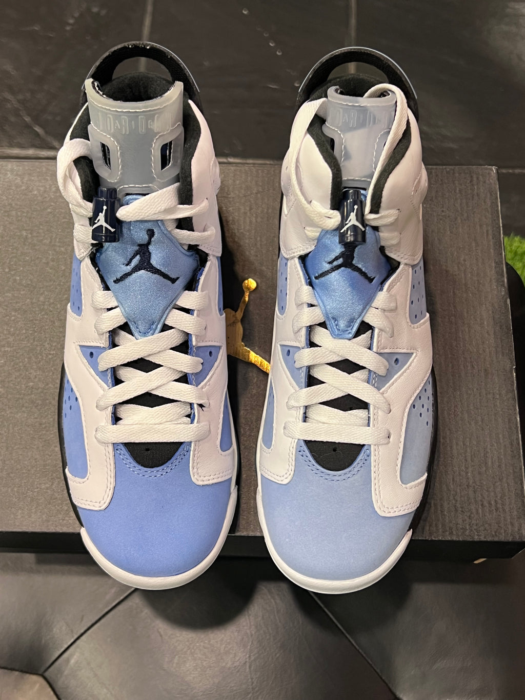 Gradeschool Air Jordan 6 UNC Size 5y
