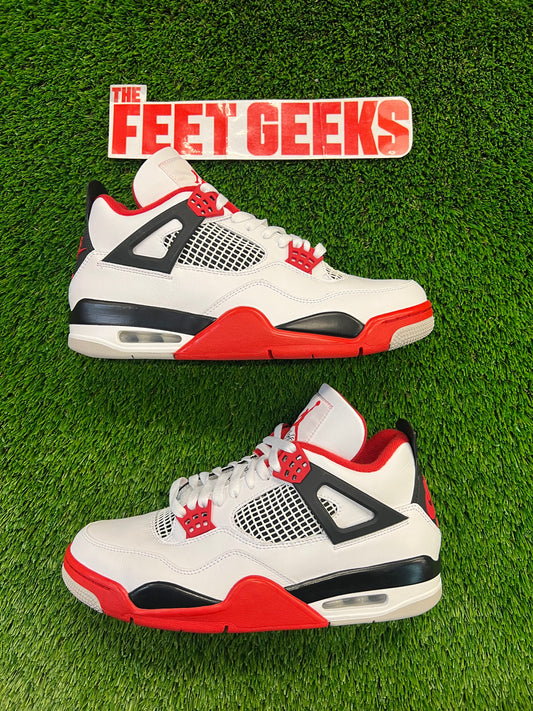 Men’s Air Jordan 4 Fire Red Size 10 Shoes Pre-Owned