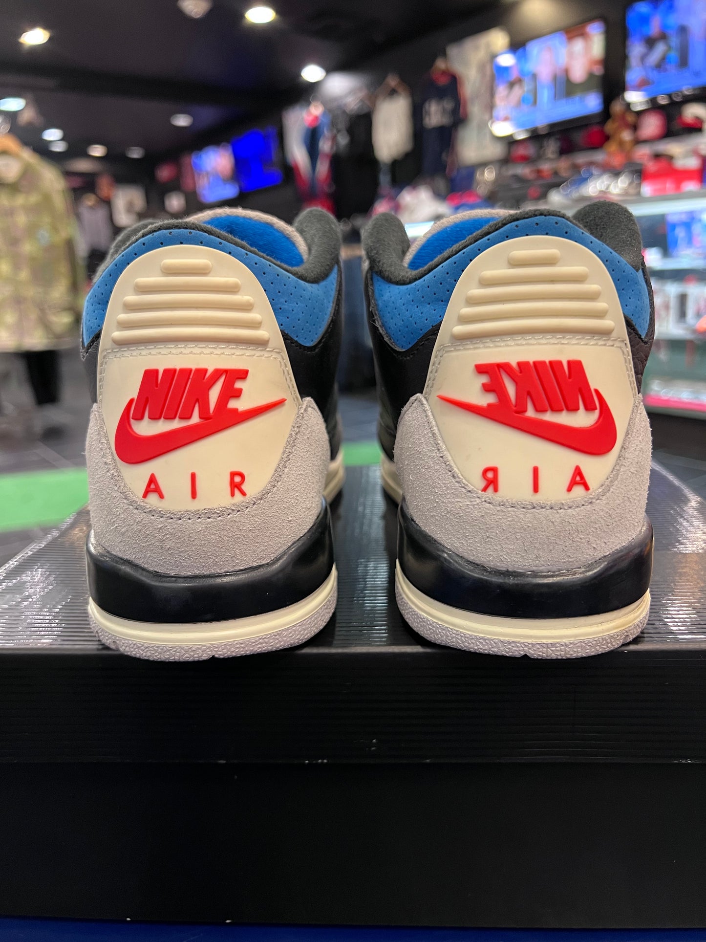 Gradeschool Air Jordan 3 Rare Air Size 7y