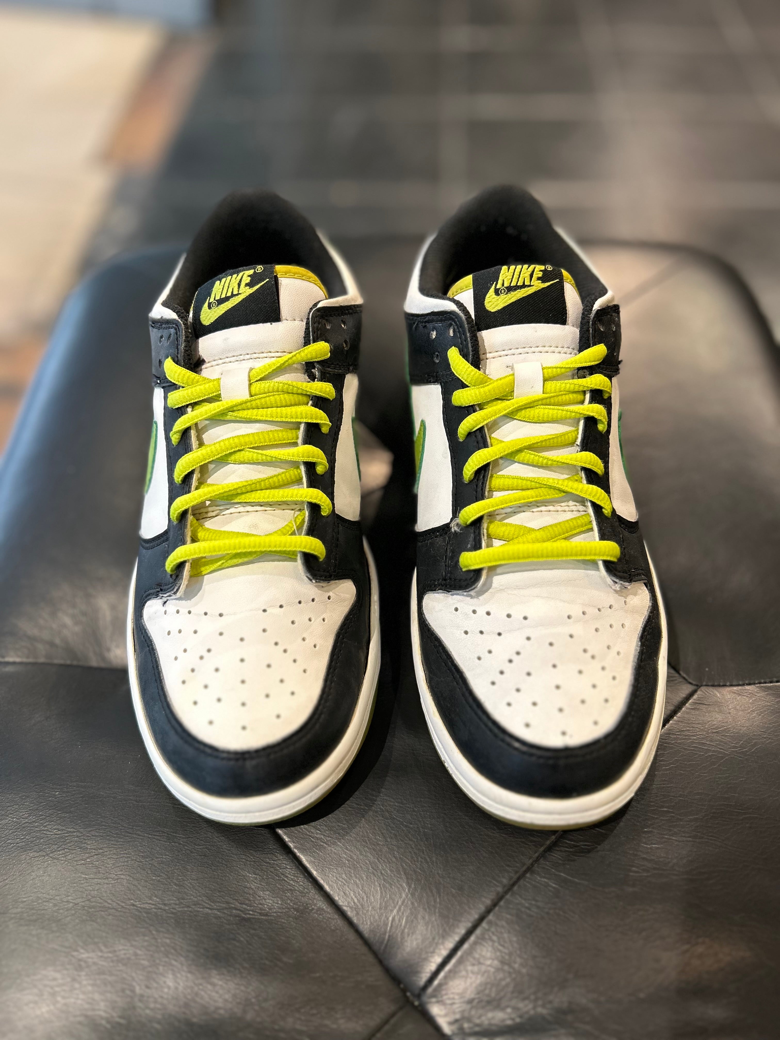 2008 Nike Dunk Low Glow in the Dark size 6.5y Boys Grade School Shoes