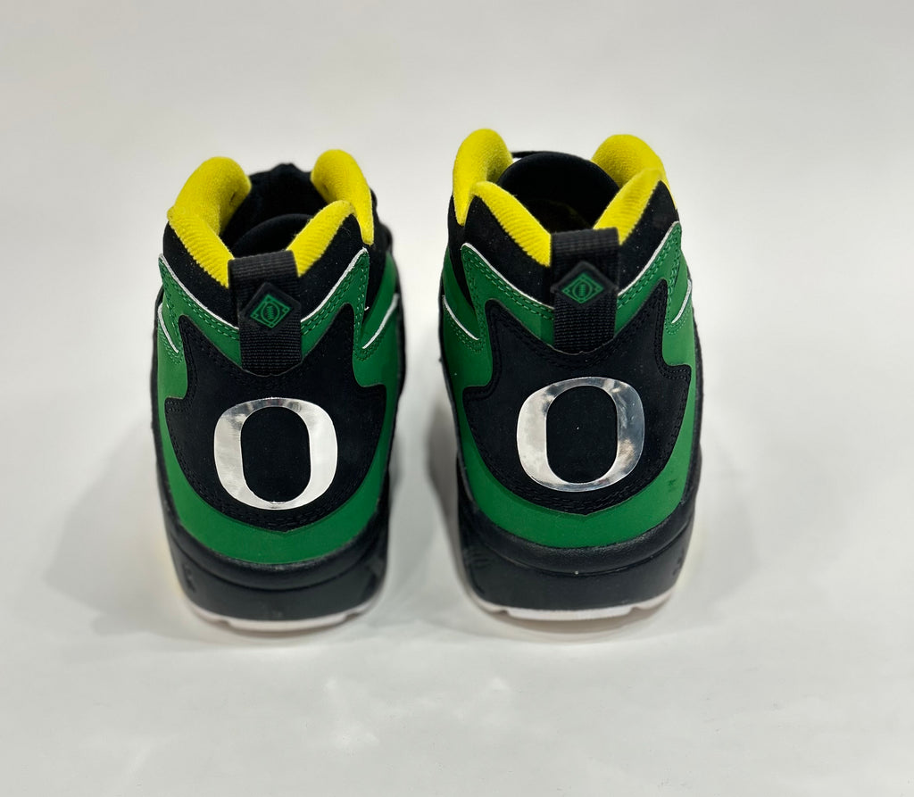 Nike Air Diamond Turf Oregon Duck Size 8.5 Men’s Shoes